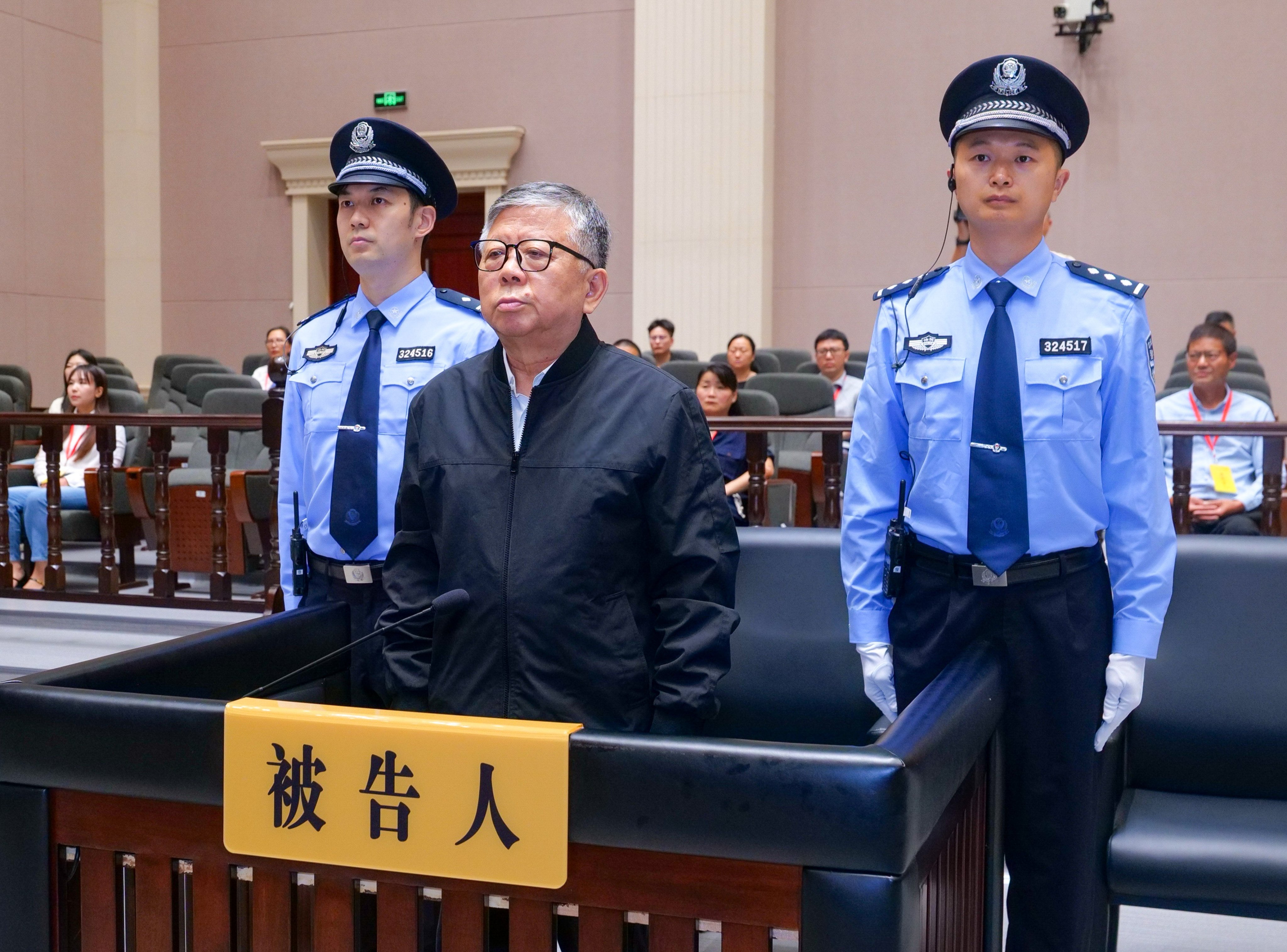 Former official Yang Youlin’s (centre) history of corruption spans three decades, according to a court in east China’s Jiangsu province. Photo: CCTV