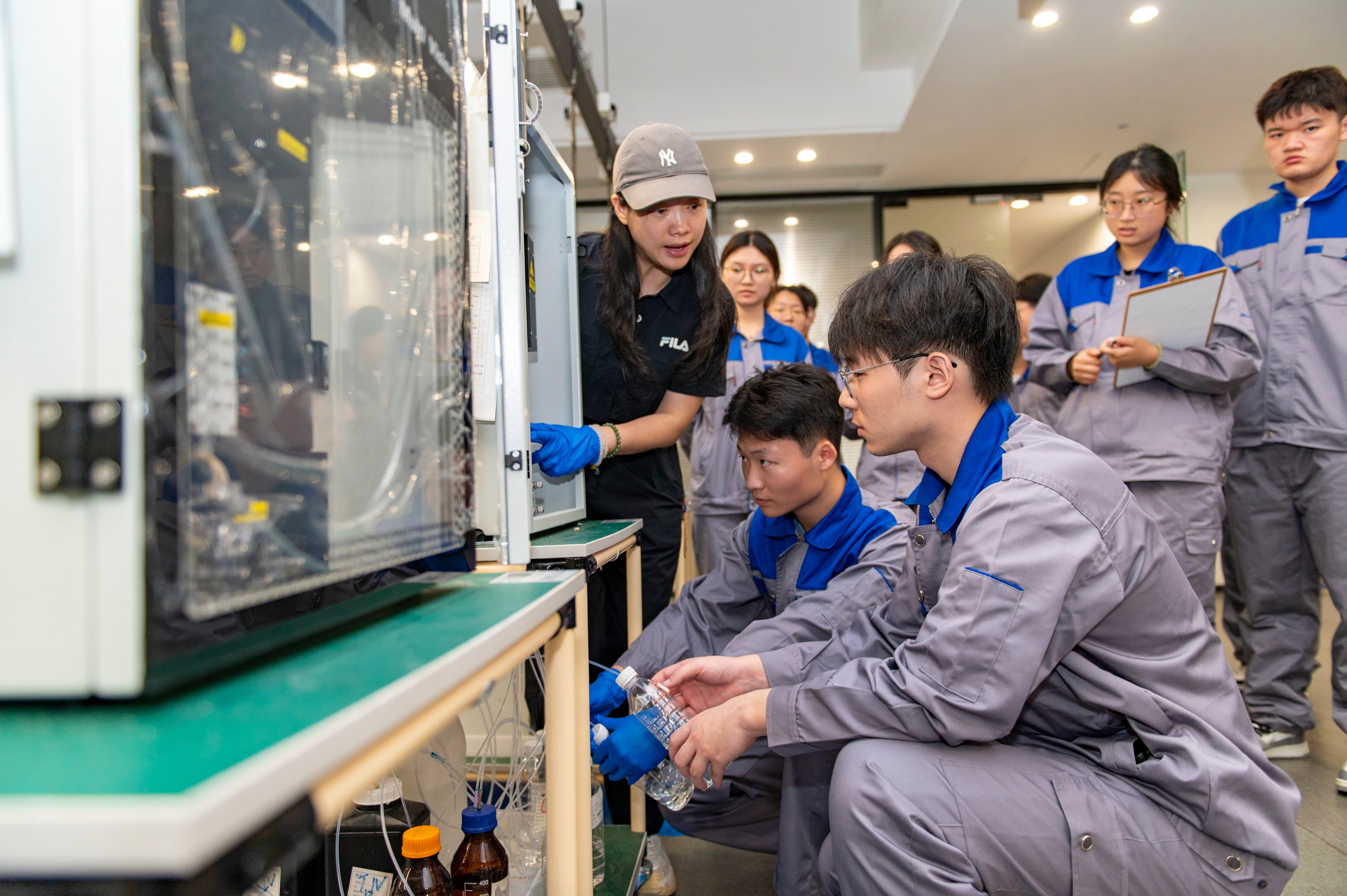 scmp.com - Zhang Tong - China's technical schools offer both hope and despair for jobless graduates