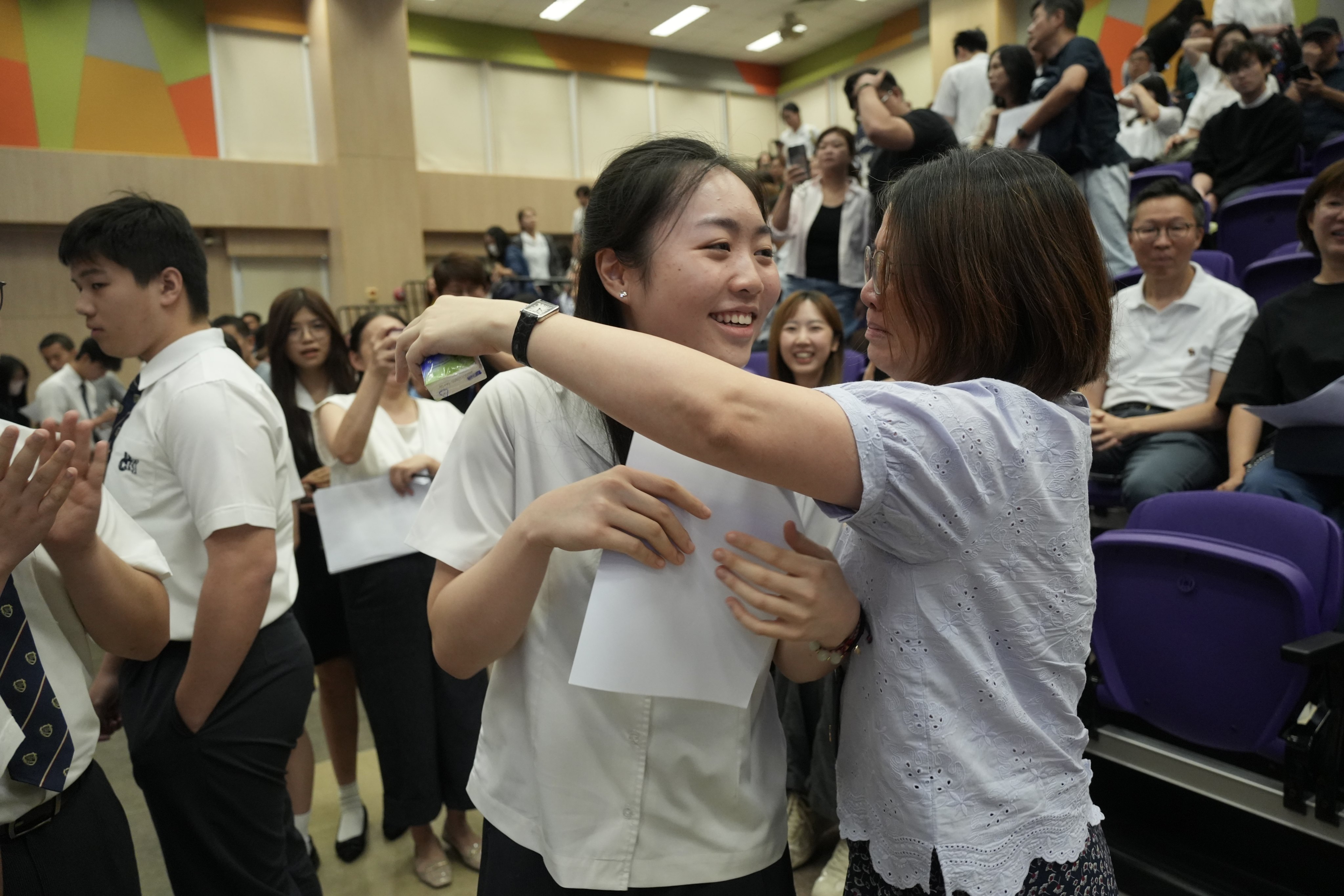 Top scorer Carrinna Tong is all smiles after receiving her IB result. Photo: Sun Yeung
