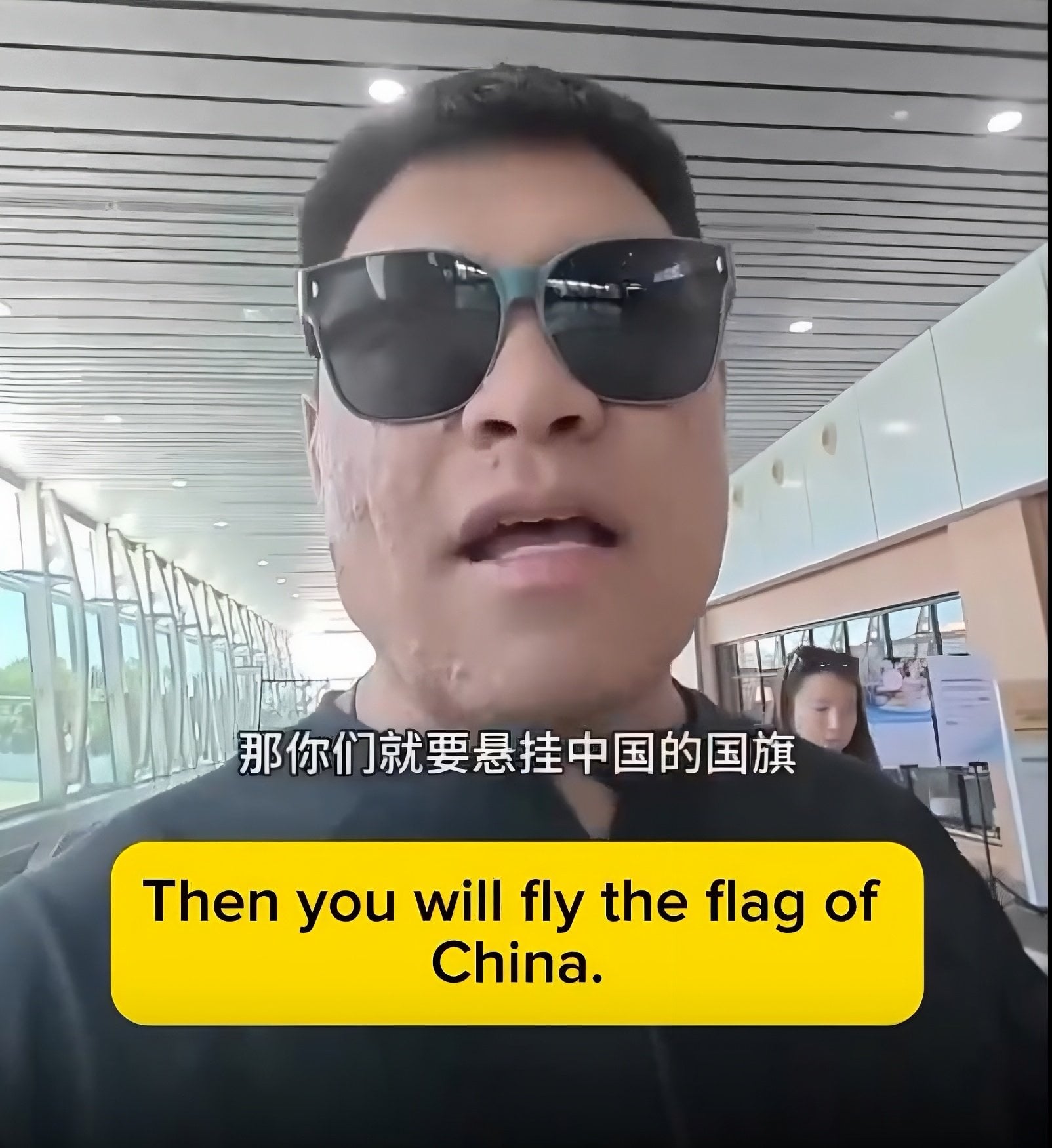 A still from a social media video shows a Chinese tourist at a hotel in Kuala Lumpur, Malaysia, irate about the absence of China’s national flag from a World Cup display. Photo: Threads