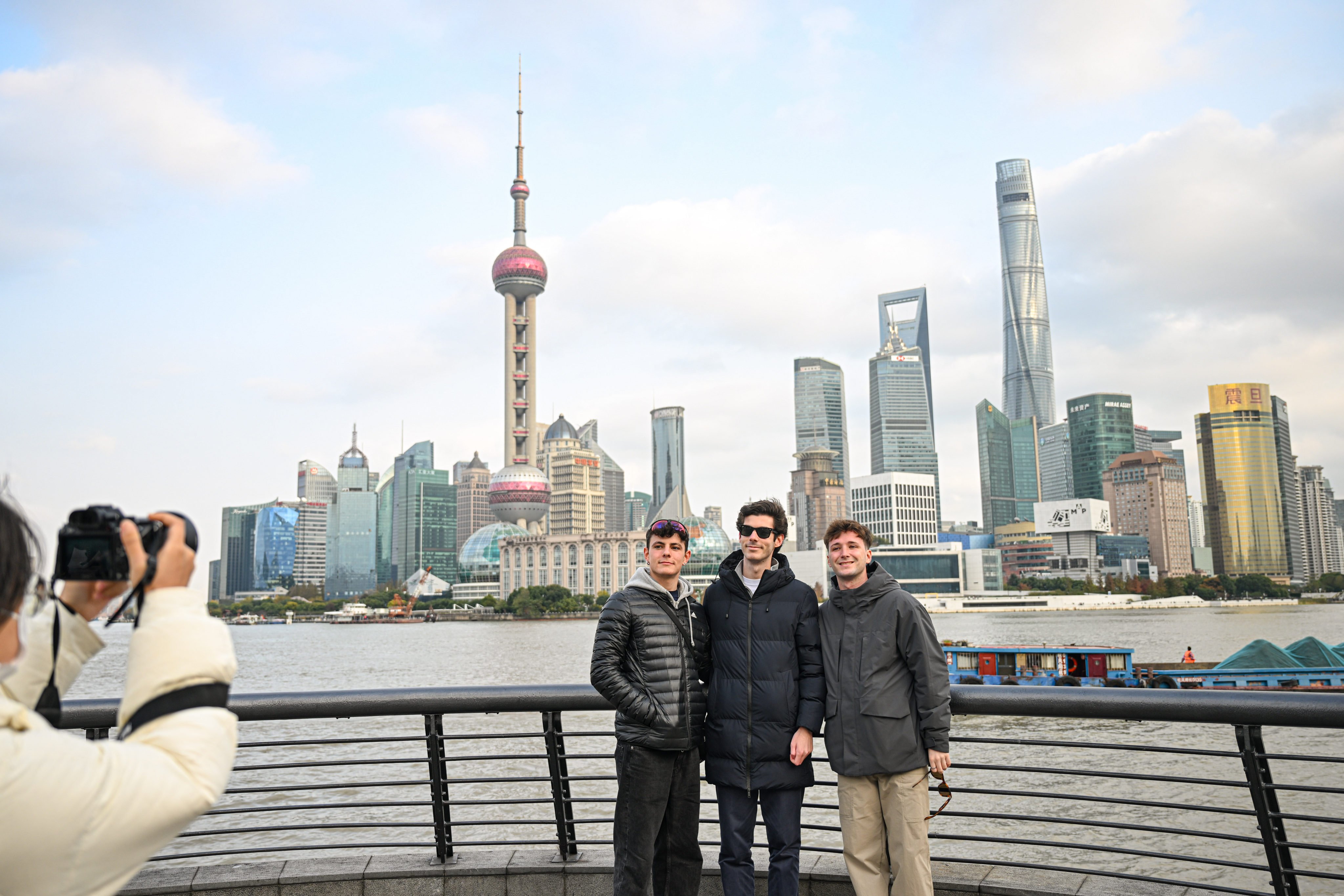 Tourists from Spain seen on the Bund in Shanghai, Dec. 4, 2024. Photo: Xinhua