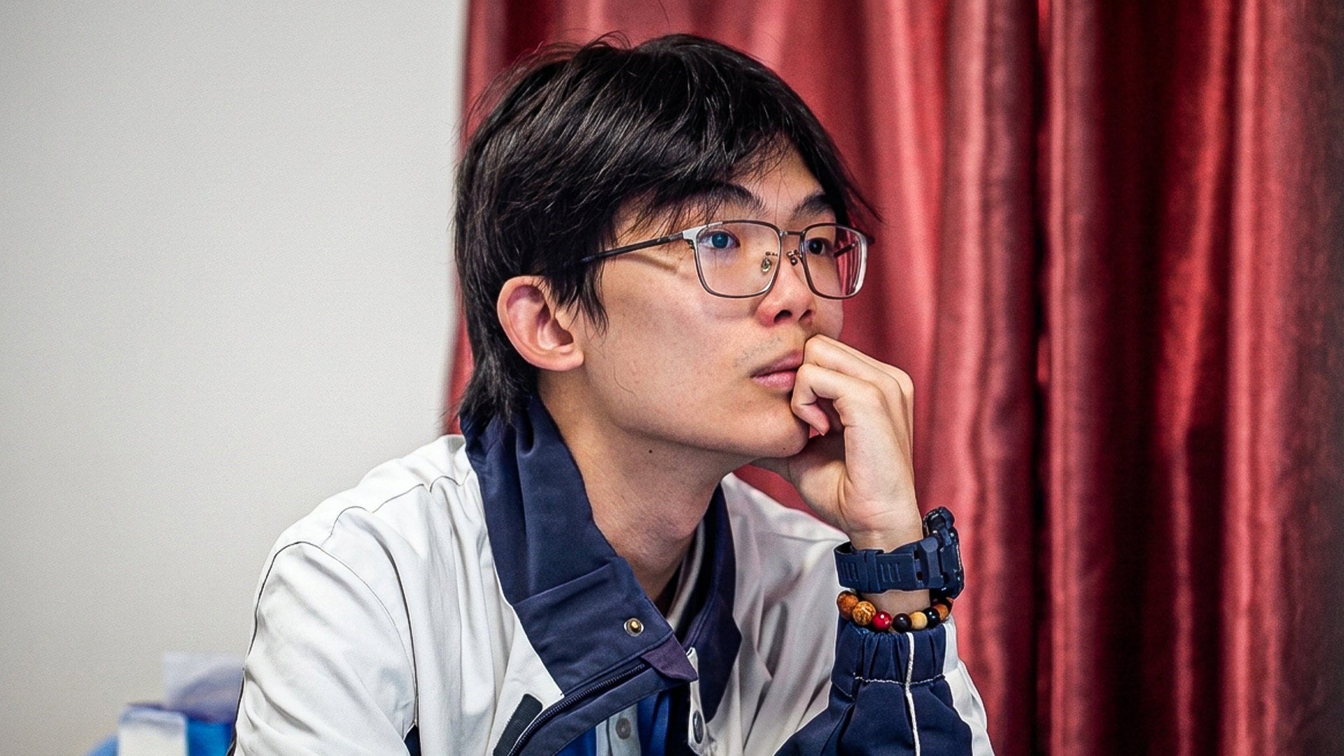 Wu Yupu, a senior high school student in Shenzhen, aimed for a “second-tier” university in the 2026 gaokao.
