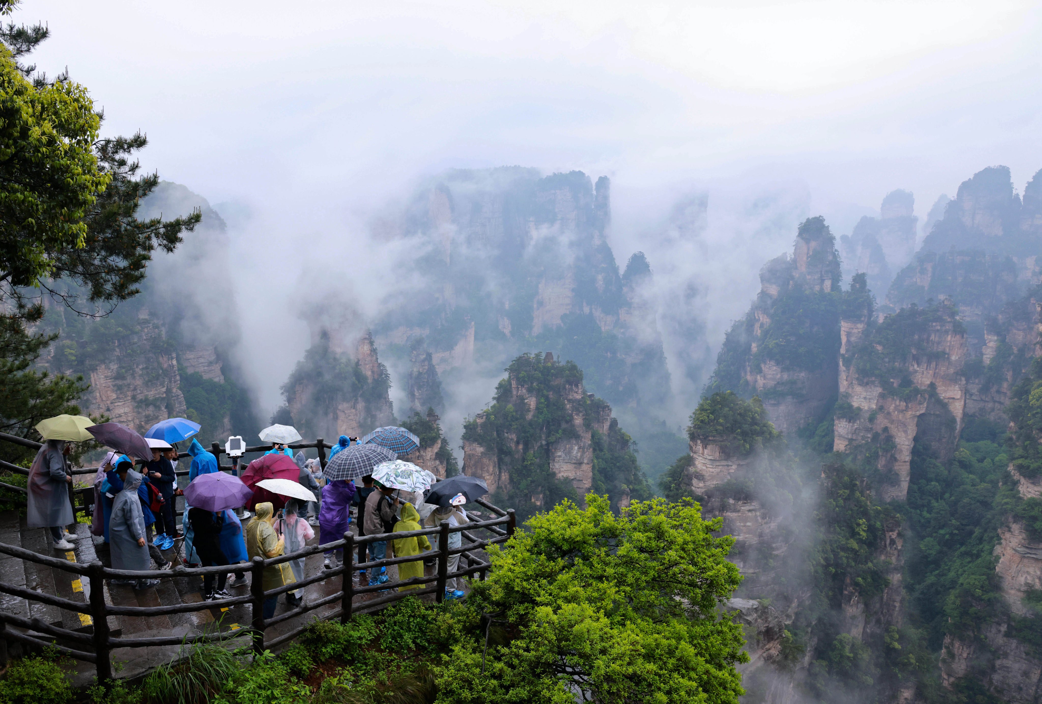 Tourists visit Zhangjiajie National Forest Park in Hunan province: Photo: Xinhua