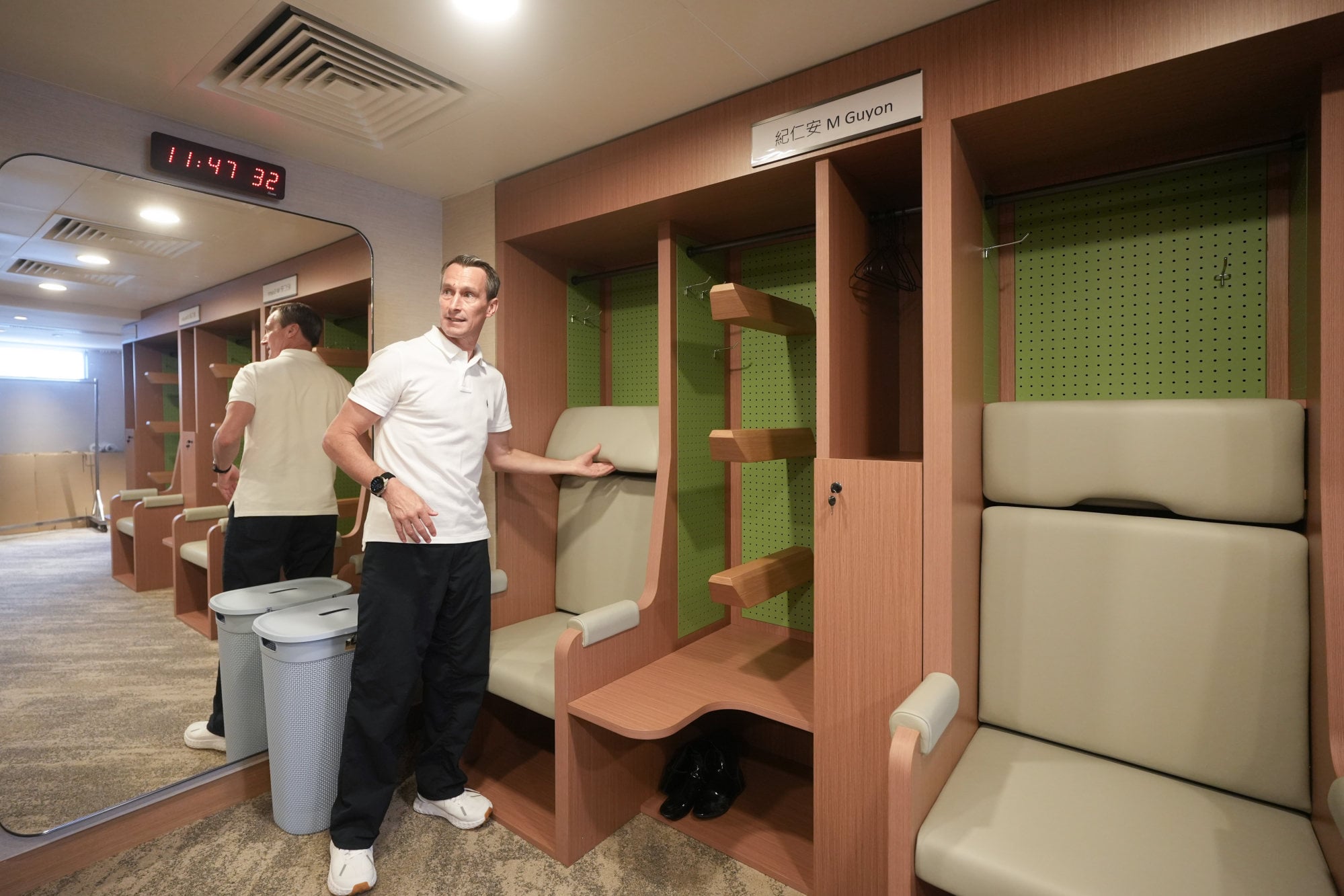 Stephen Higgins in the jockeys’ changing room at Sha Tin Racecourse. Photo: Sun Yeung Stephen Higgins in the jockeys’ changing room at Sha Tin Racecourse. Photo: Sun Yeung