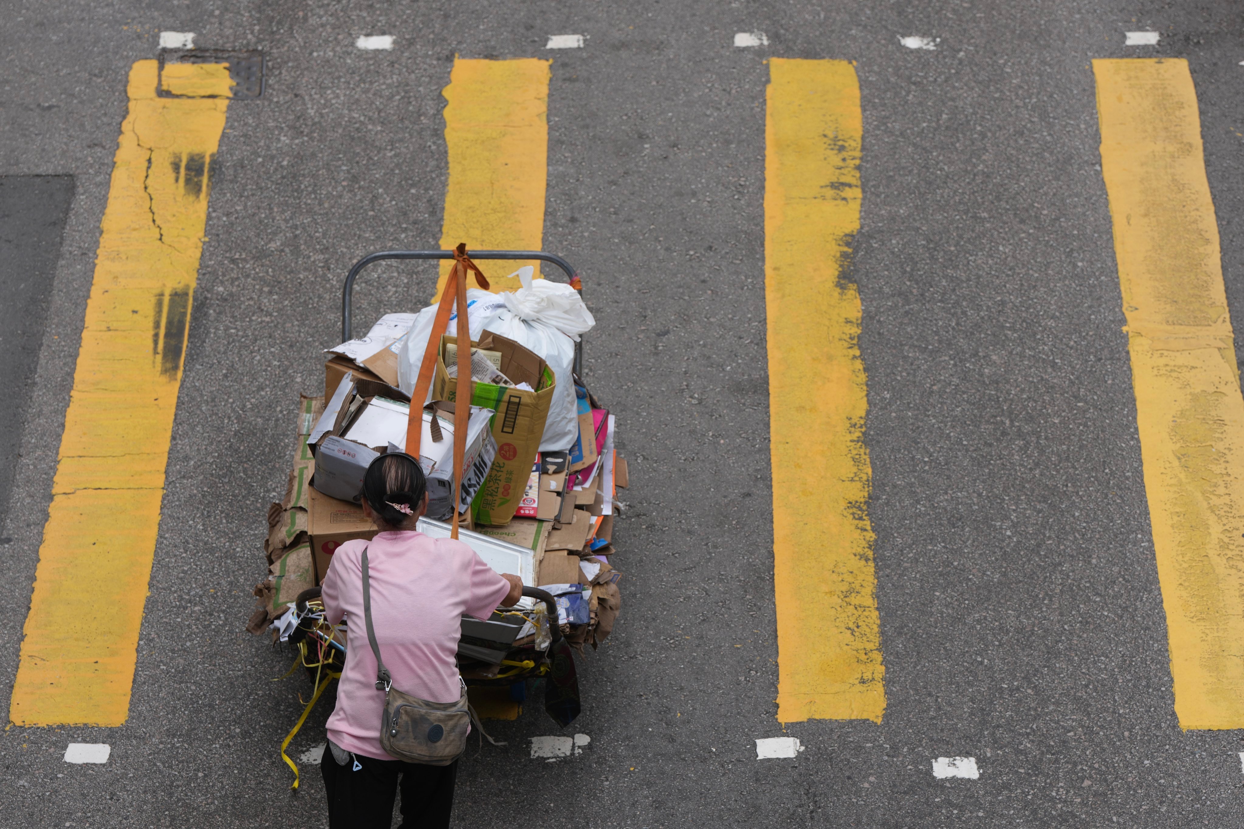 The new scheme aims to help welfare recipients achieve self-reliance through sustained employment. Photo: Sam Tsang