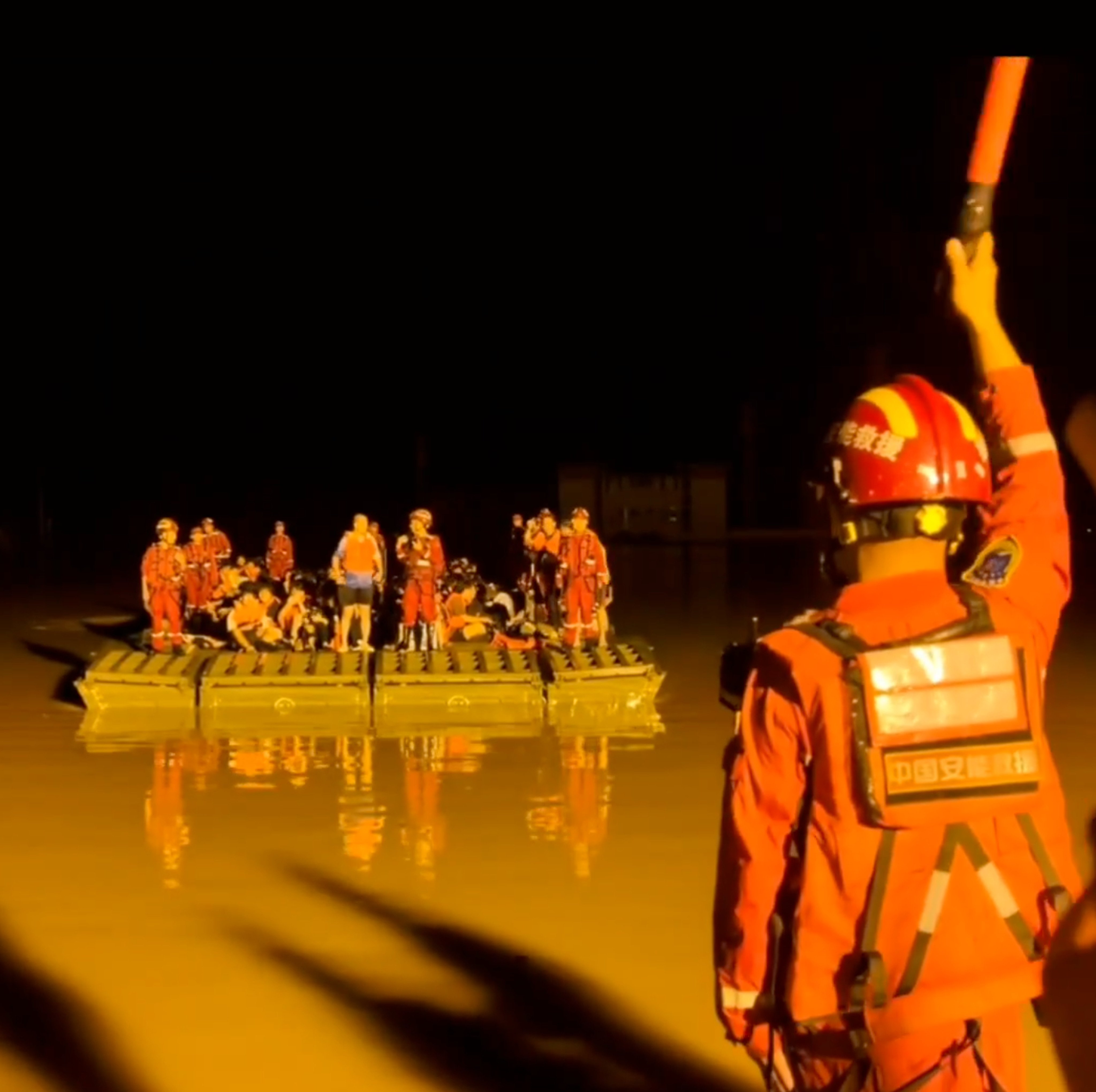 A foldable, self-propelled pontoon barge helped Chinese rescuers ferry 6,000 students and teachers to safety after Guangxi Logistics Vocational and Technical College in Guigang was flooded. Photo: X@SpoxCHN_MaoNing