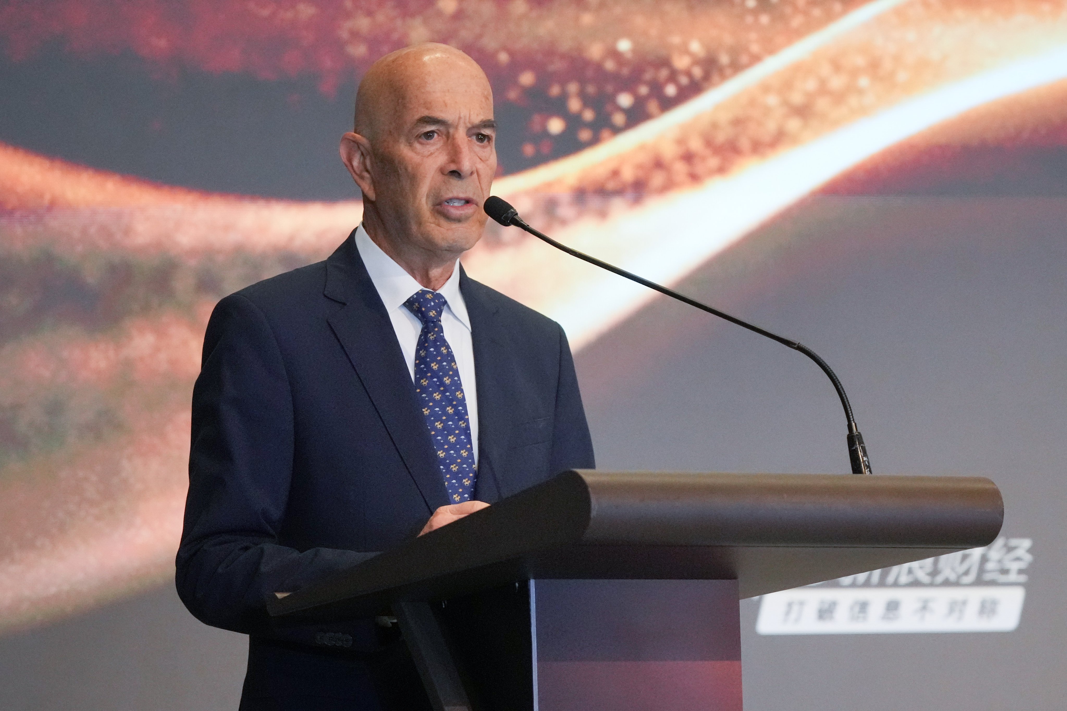 Ian Goldin, former vice-president of the World Bank, speaks at the Sina Finance Global Capital Summit in Hong Kong on Thursday. Photo: May Tse