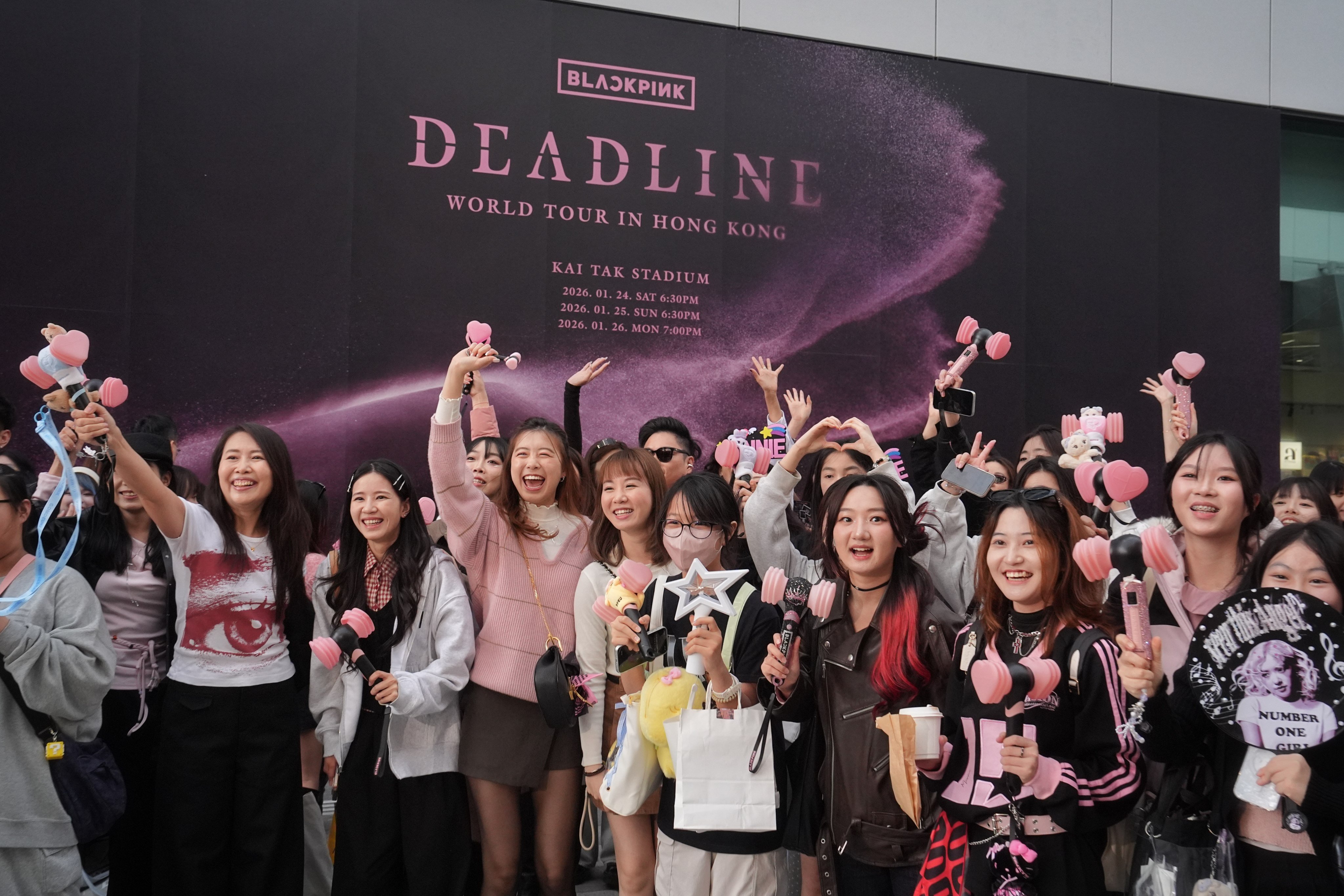 Blackpink fans take pictures on the way to Hong Kong’s Kai Tak Stadium, where the K-pop group performed as part of their “Deadline” world tour on January 24. Photo: Elson Li