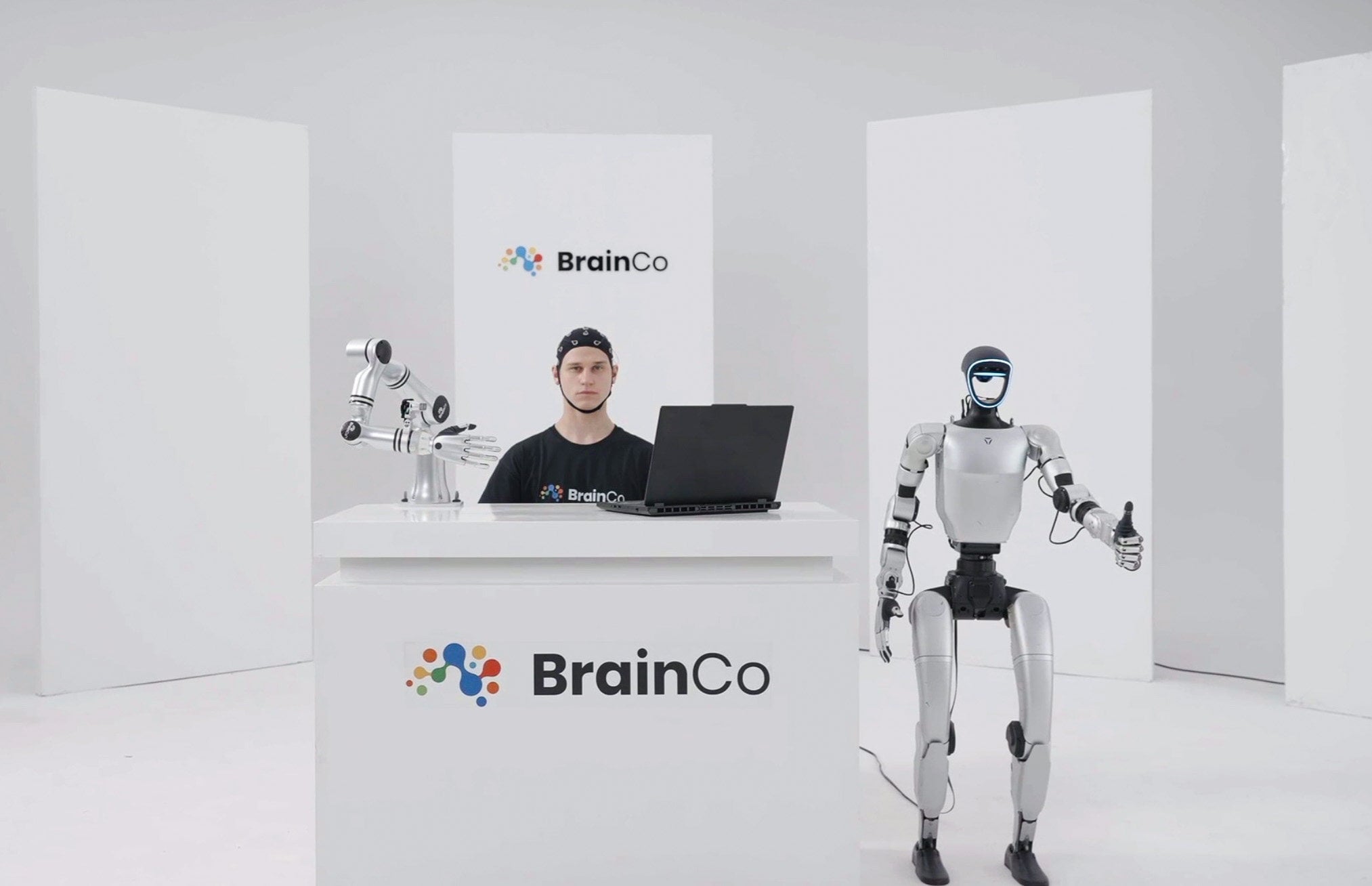 Brain-controlled robot demonstration by Chinese tech unicorn BrainCo. Photo: Handout
