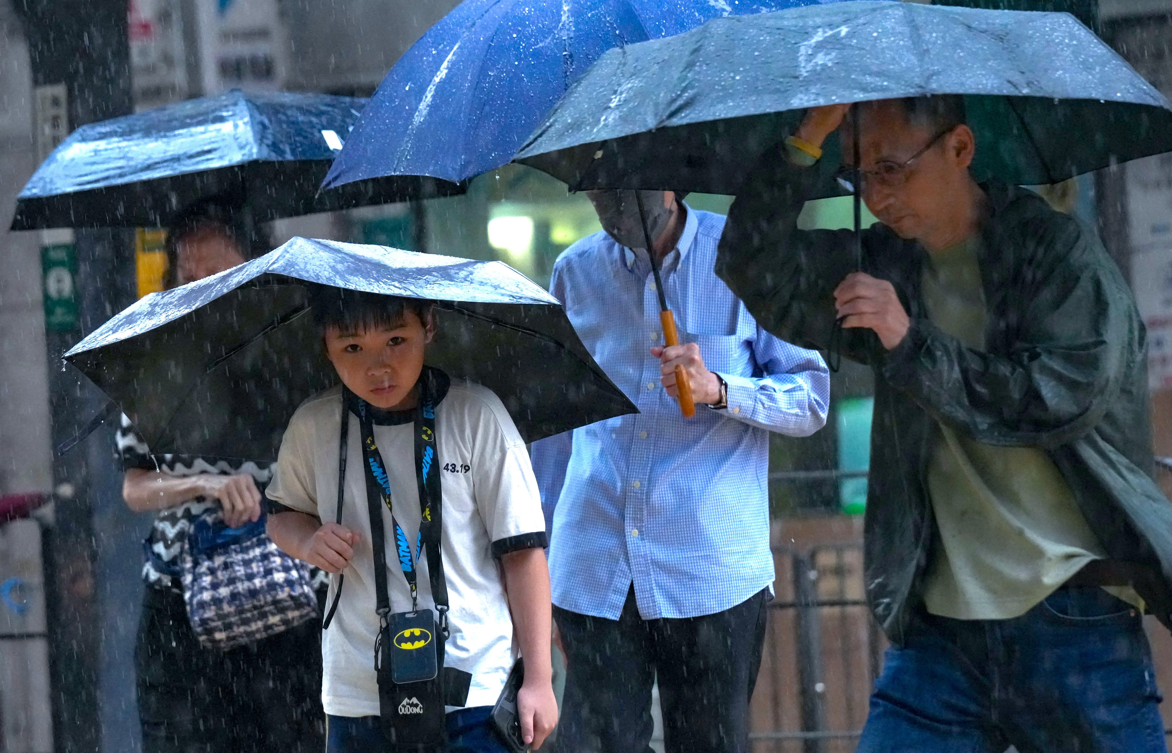 The Hong Kong Observatory says unsettled weather will continue to affect the city on Tuesday. Photo: Jelly Tse