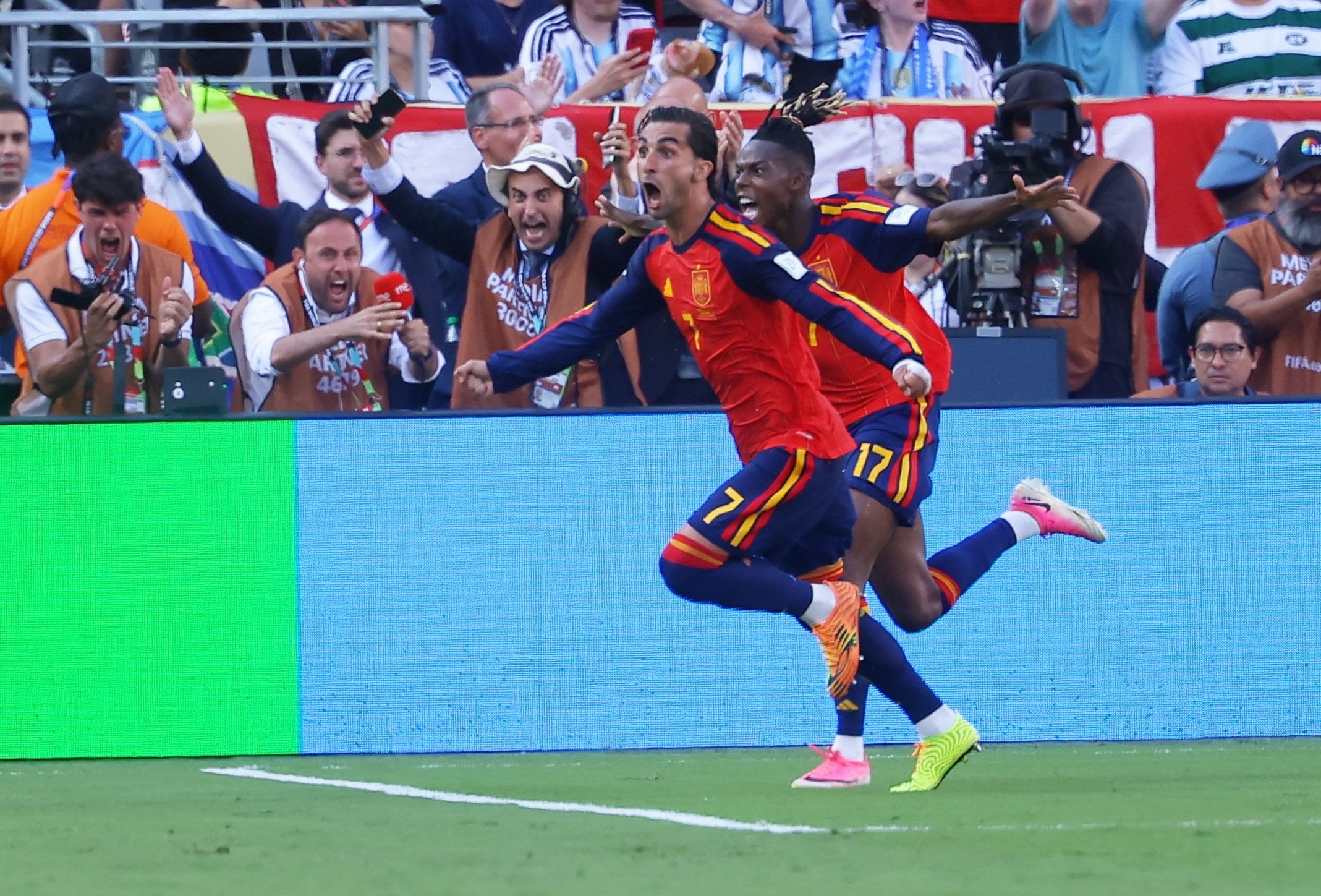 Spain’s Ferran Torres (left) celebrates with Nico Williams after scoring the only goal of the game. Photo: EPA