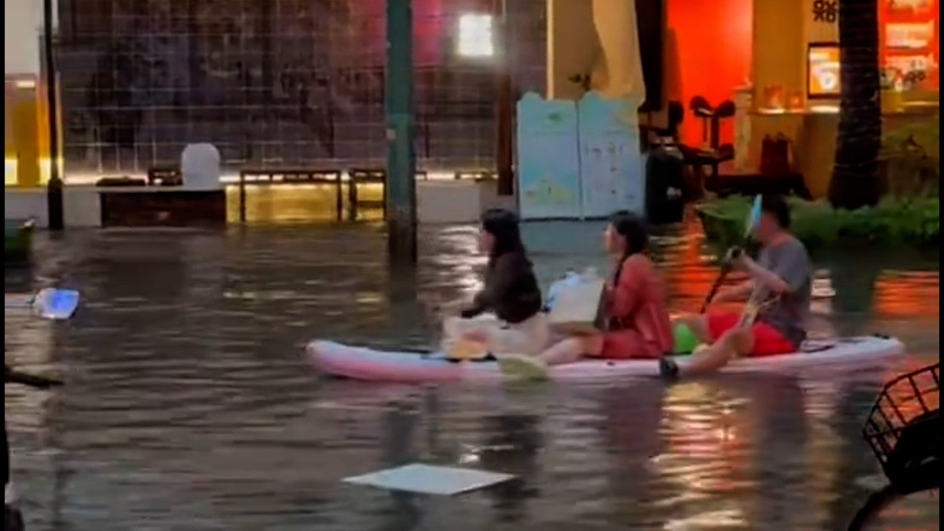 Torrential rain triggers heavy flooding in Shanghai
