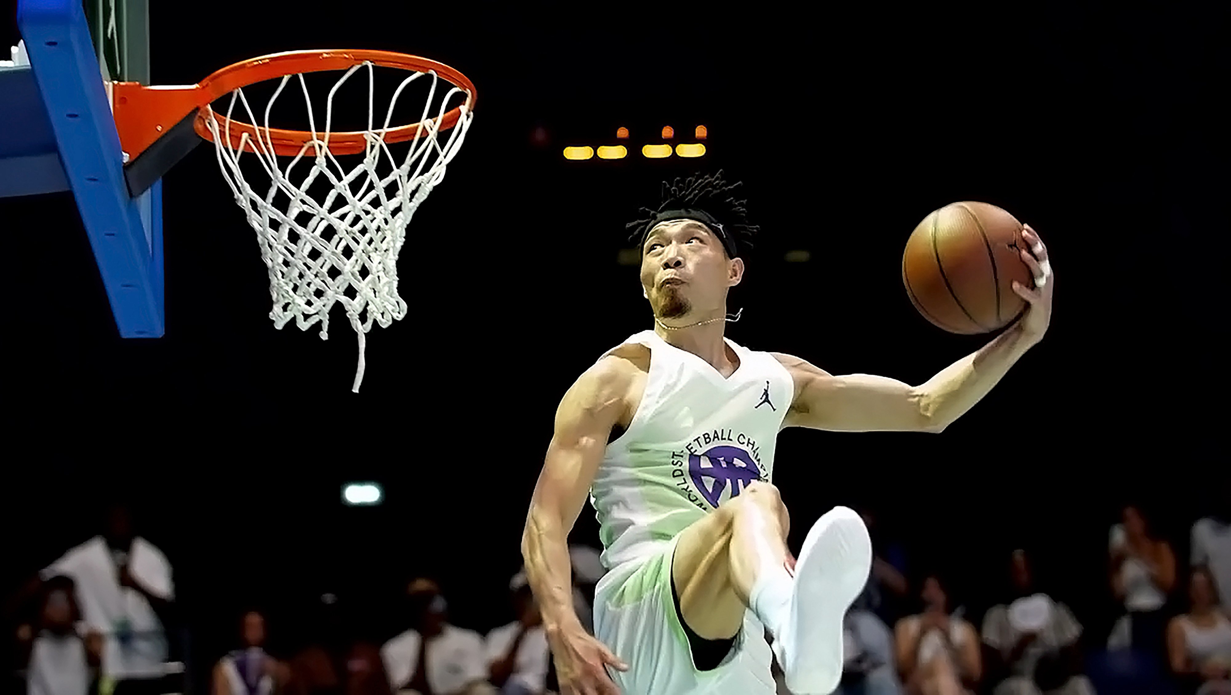 Chen Dengxing, here at a World Streetball Championship event, shocked the crowd and Shaquille O’Neal at the Dunkman season opener. Photo: Instagram/quai54wsc