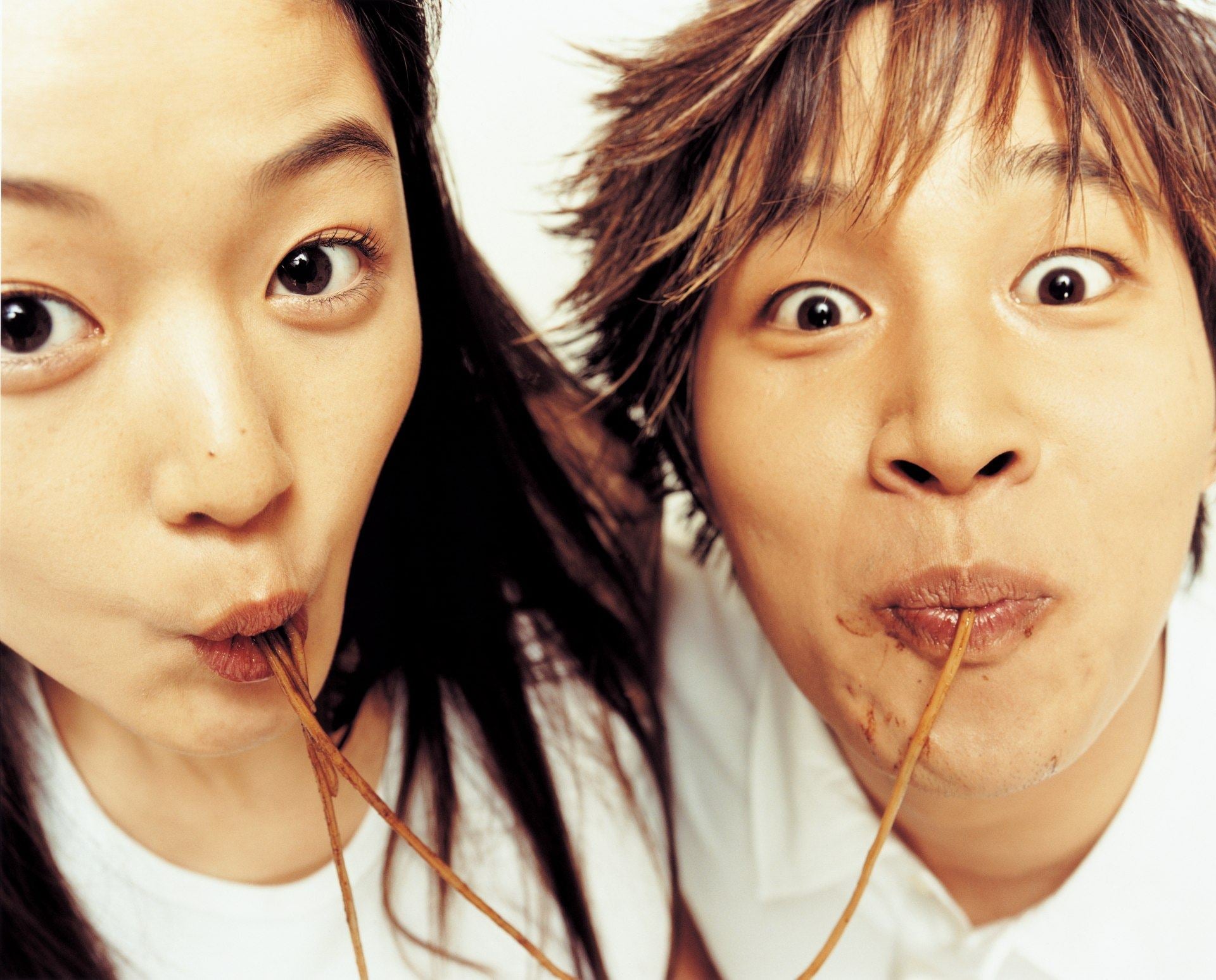 Jun Ji-hyun (left) and Cha Tae-hyun in a still from My Sassy Girl. Photo: Film Movement.