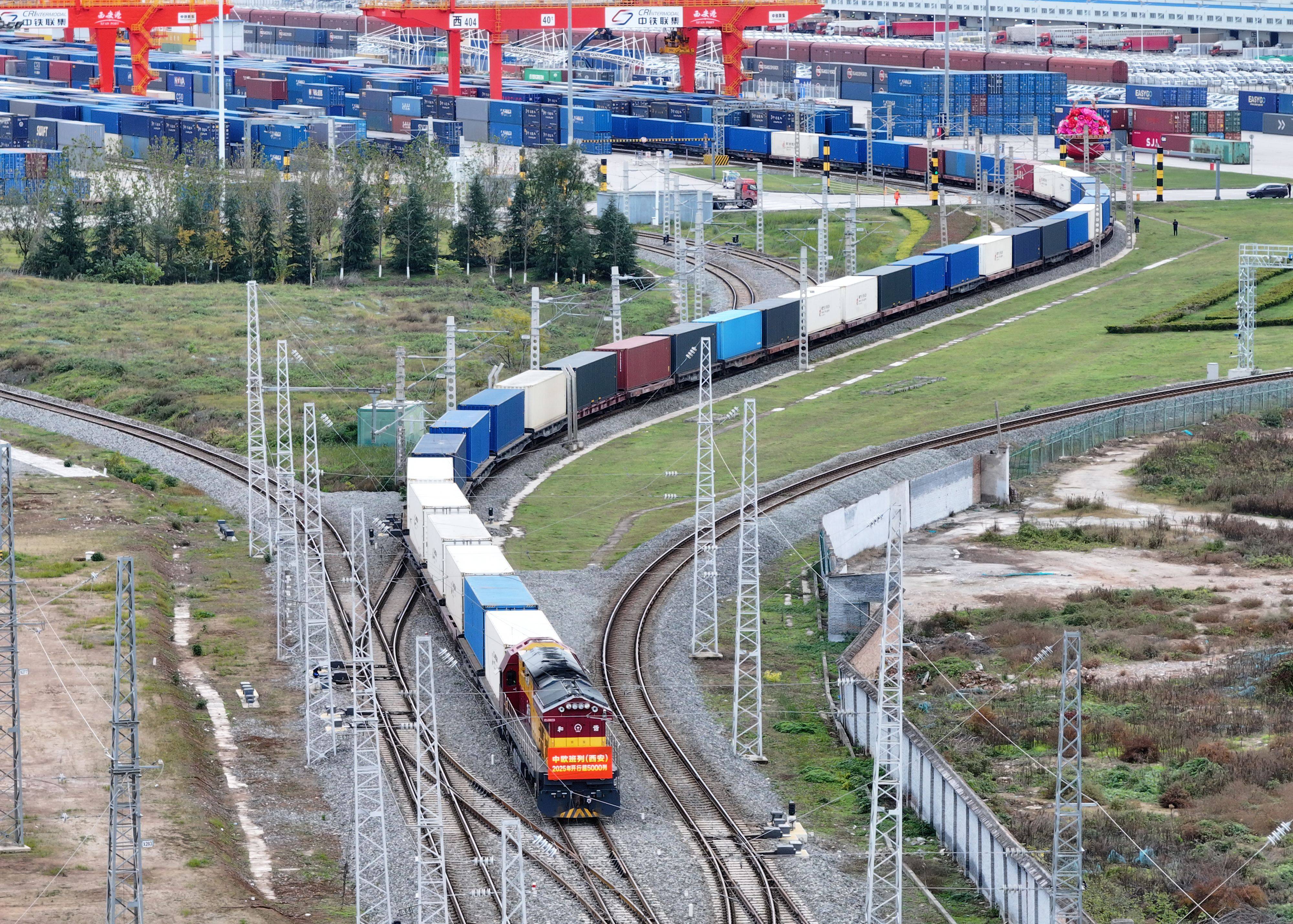 A China-Europe freight train leaves Xian, Shaanxi province, in November. Photo: Xinhua