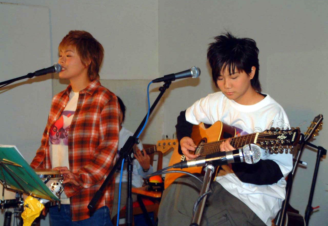 Eman Lam (left) and Ellen Loo of at17 perform at the Cattle Depot Artist Village, in Hong Kong, in 2003.