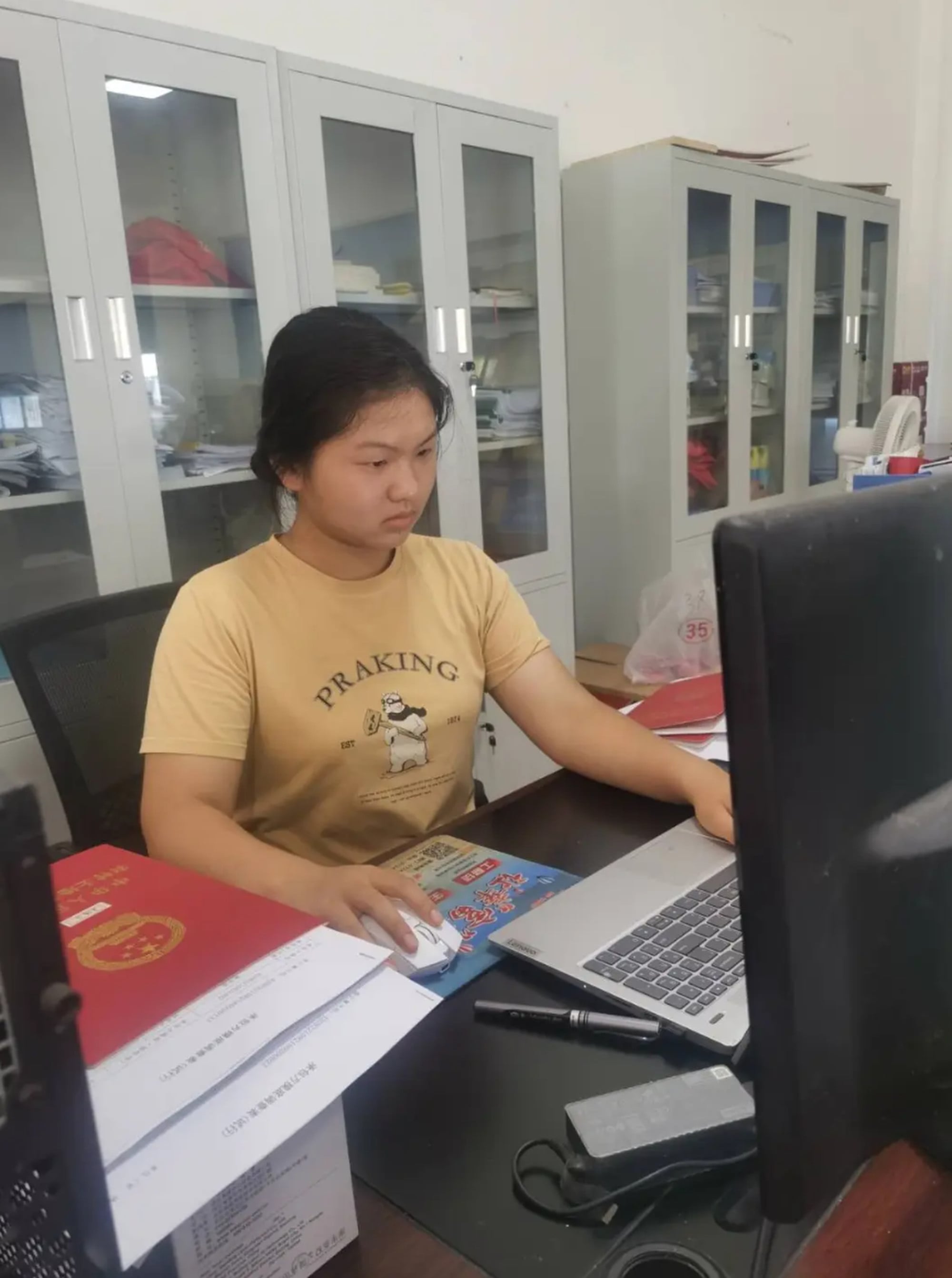 Zeng achieved an impressive score of 564 out of 750 on this year’s gaokao, the national higher education entrance exam, securing her spot in the petroleum engineering programme at Yangtze University. Photo: QQ.com Zeng achieved an impressive score of 564 out of 750 on this year’s gaokao, the national higher education entrance exam, securing her spot in the petroleum engineering programme at Yangtze University. Photo: QQ.com