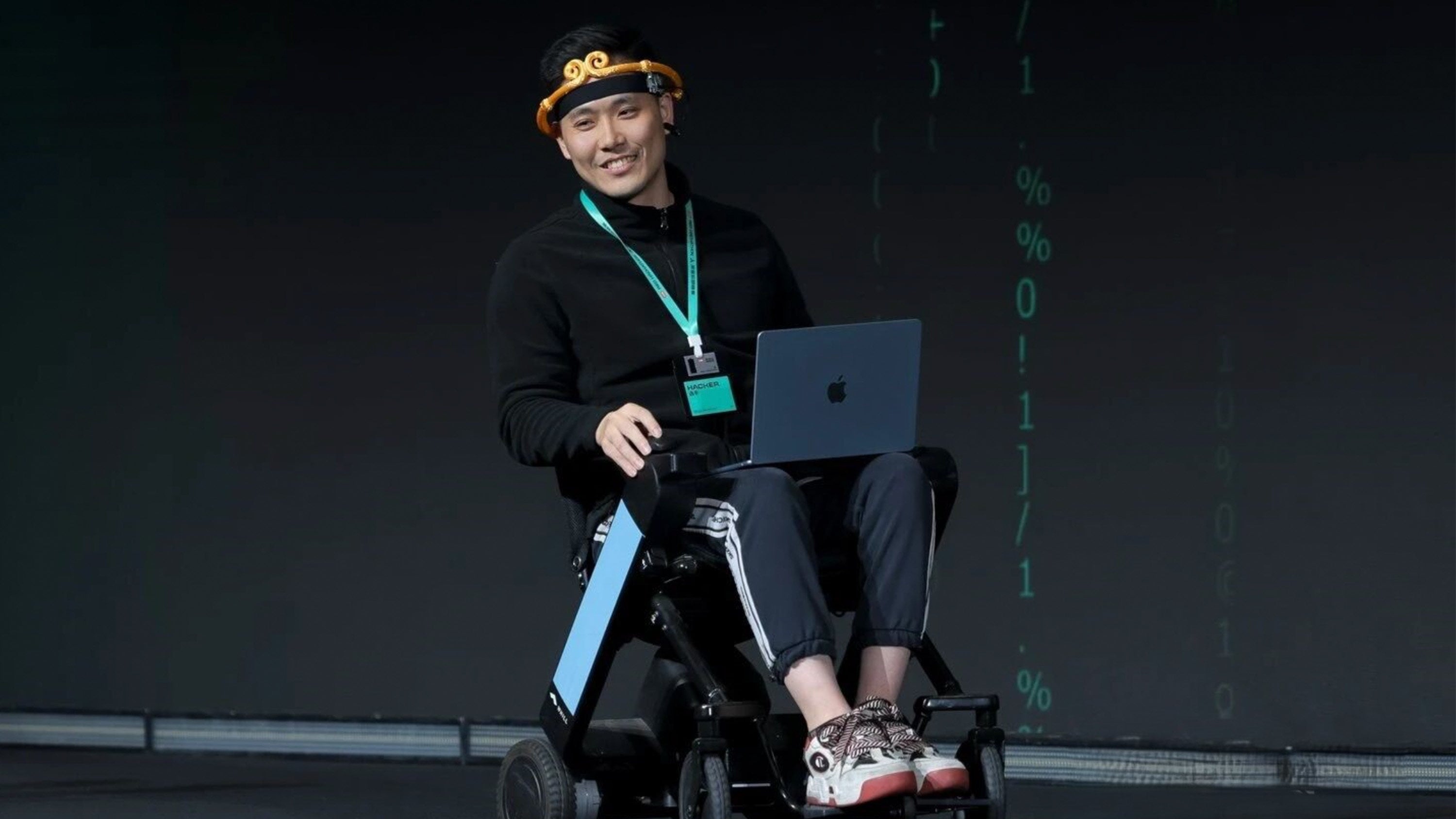 After two surgeries left him temporarily paralysed, Wang Ning self-taught AI and crafted a mind-controlled wheelchair in just 48 hours at a hackathon, clinching the top prize. Photo: Sina