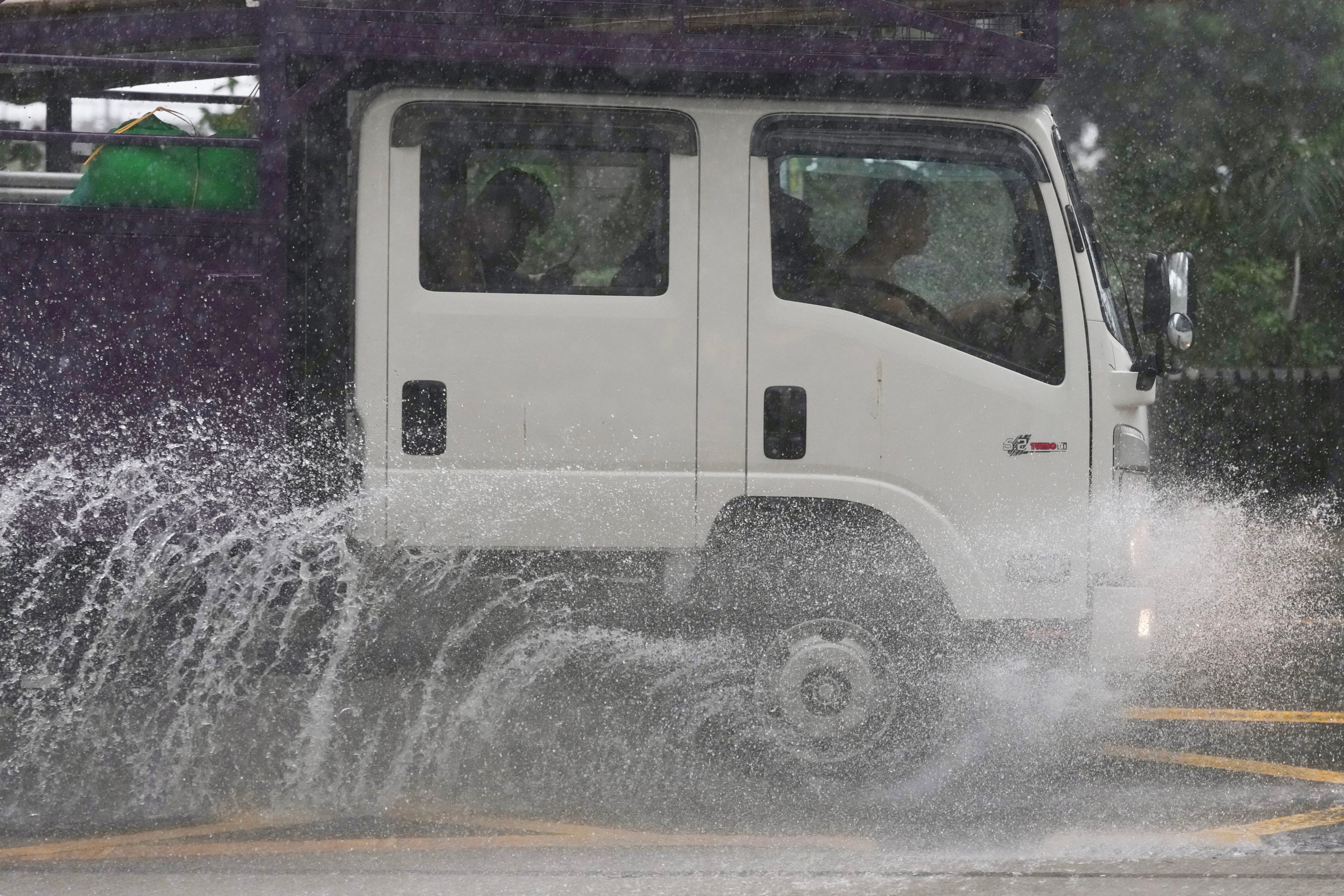 The Observatory issued the amber rainstorm warning twice on Friday. Photo: Karma Lo