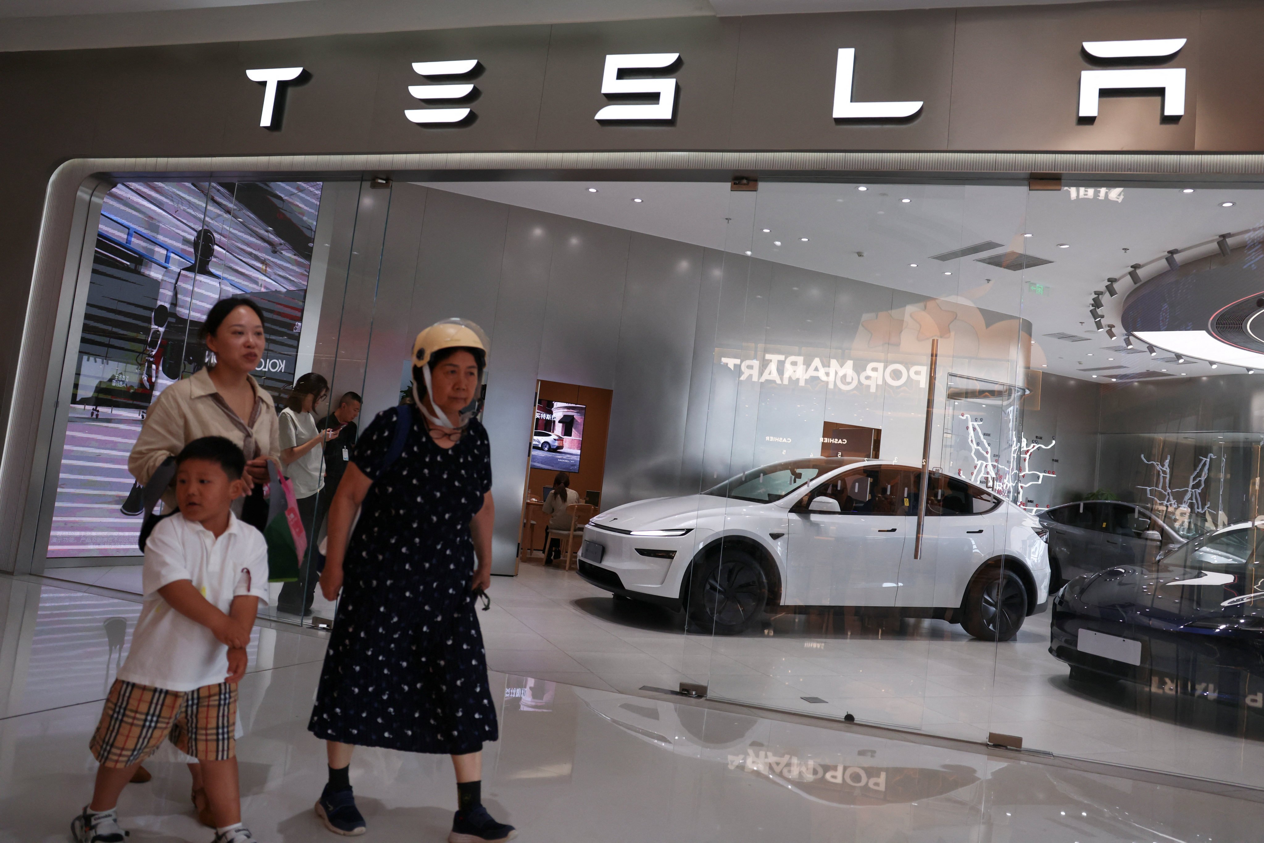 scmp.com - Daniel Ren - Why Elon Musk would find it hard to decouple Tesla from China