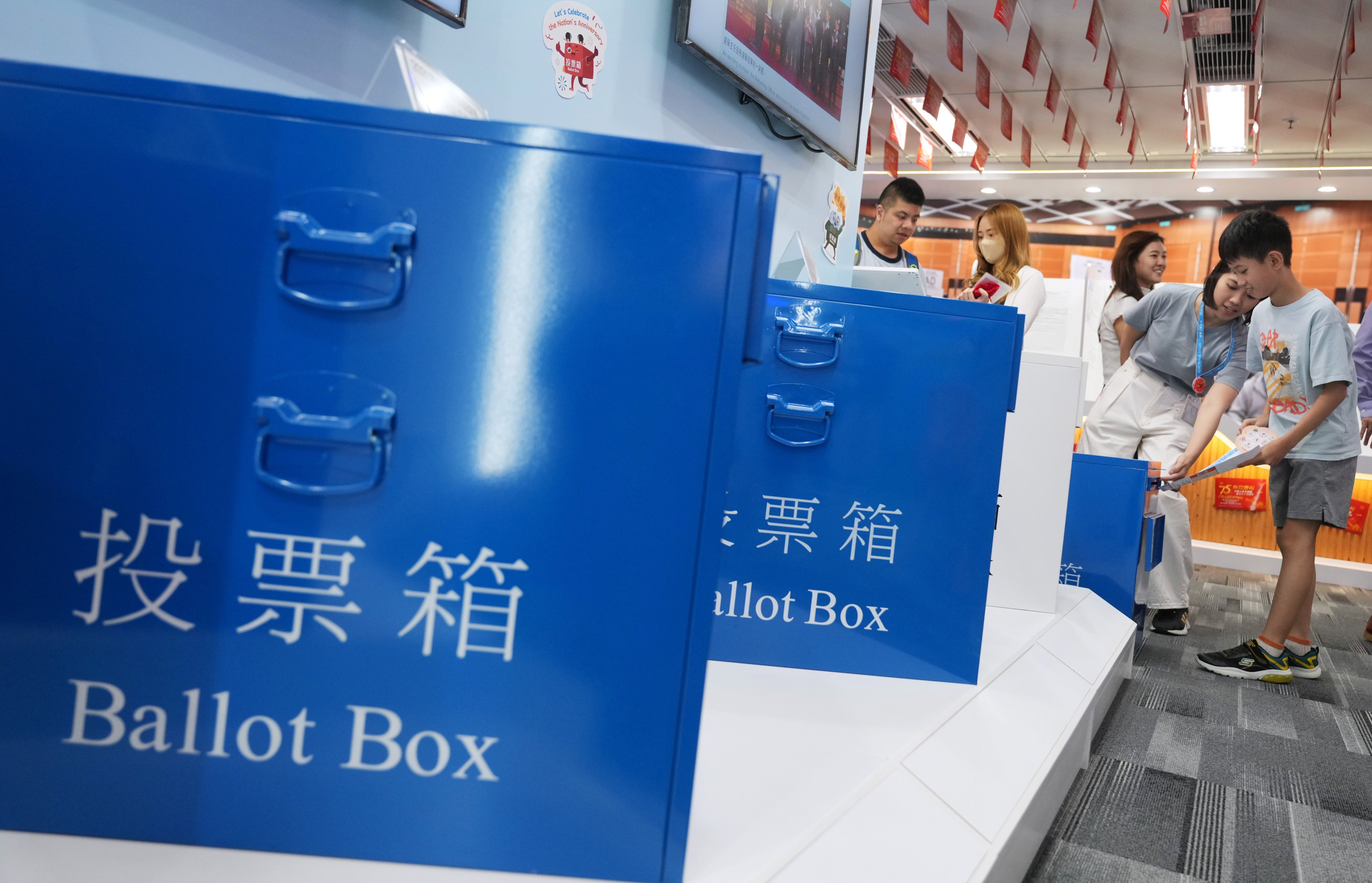 Residents at the Electoral Information Centre’s open day in 2024, held at the Treasury Building on September 30 that year. Photo: Sam Tsang