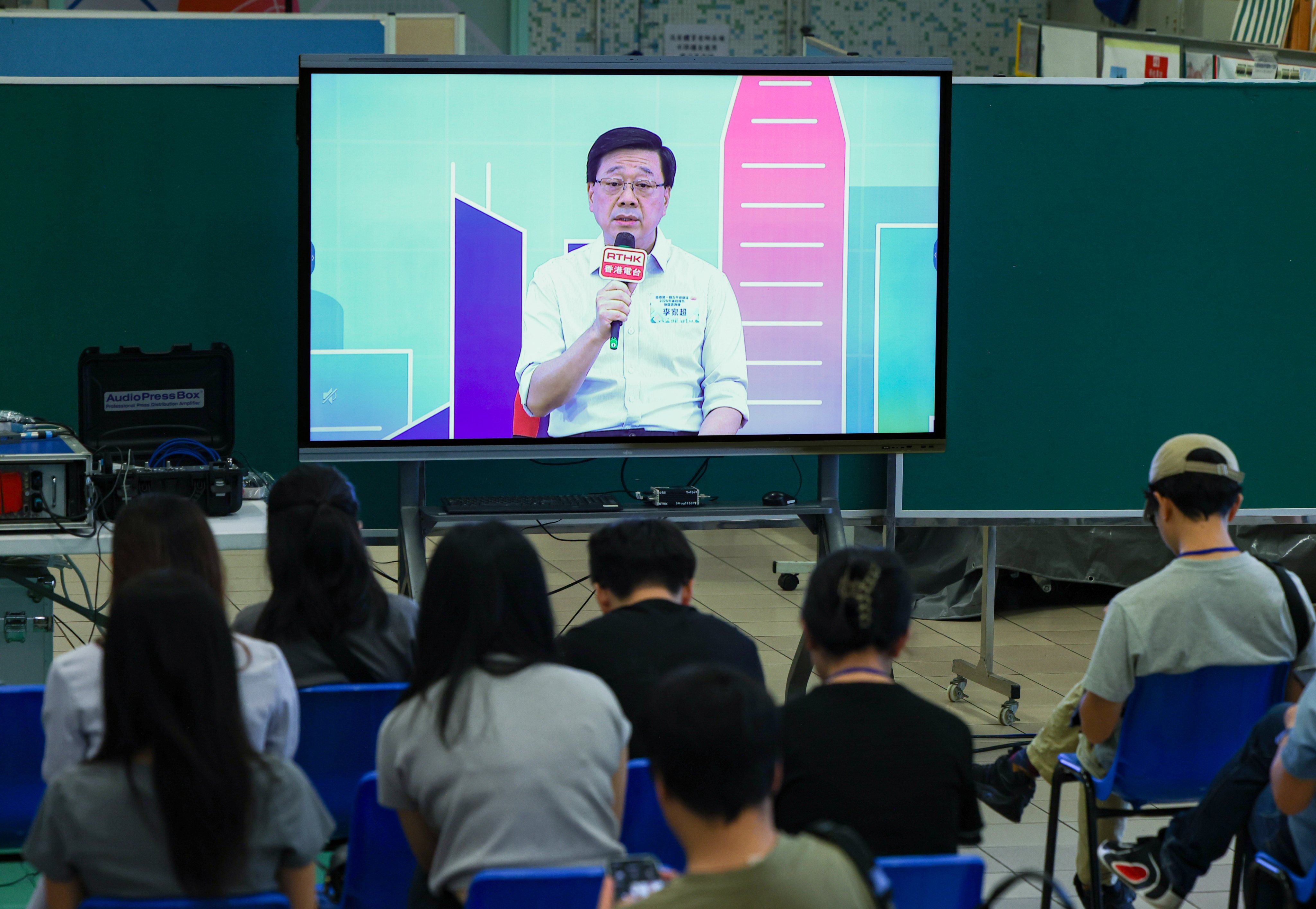The meeting is being held as part of a public consultation exercise to gather feedback on Hong Kong’s first five-year plan and Lee's fifth annual policy address. Photo: Nora Tam