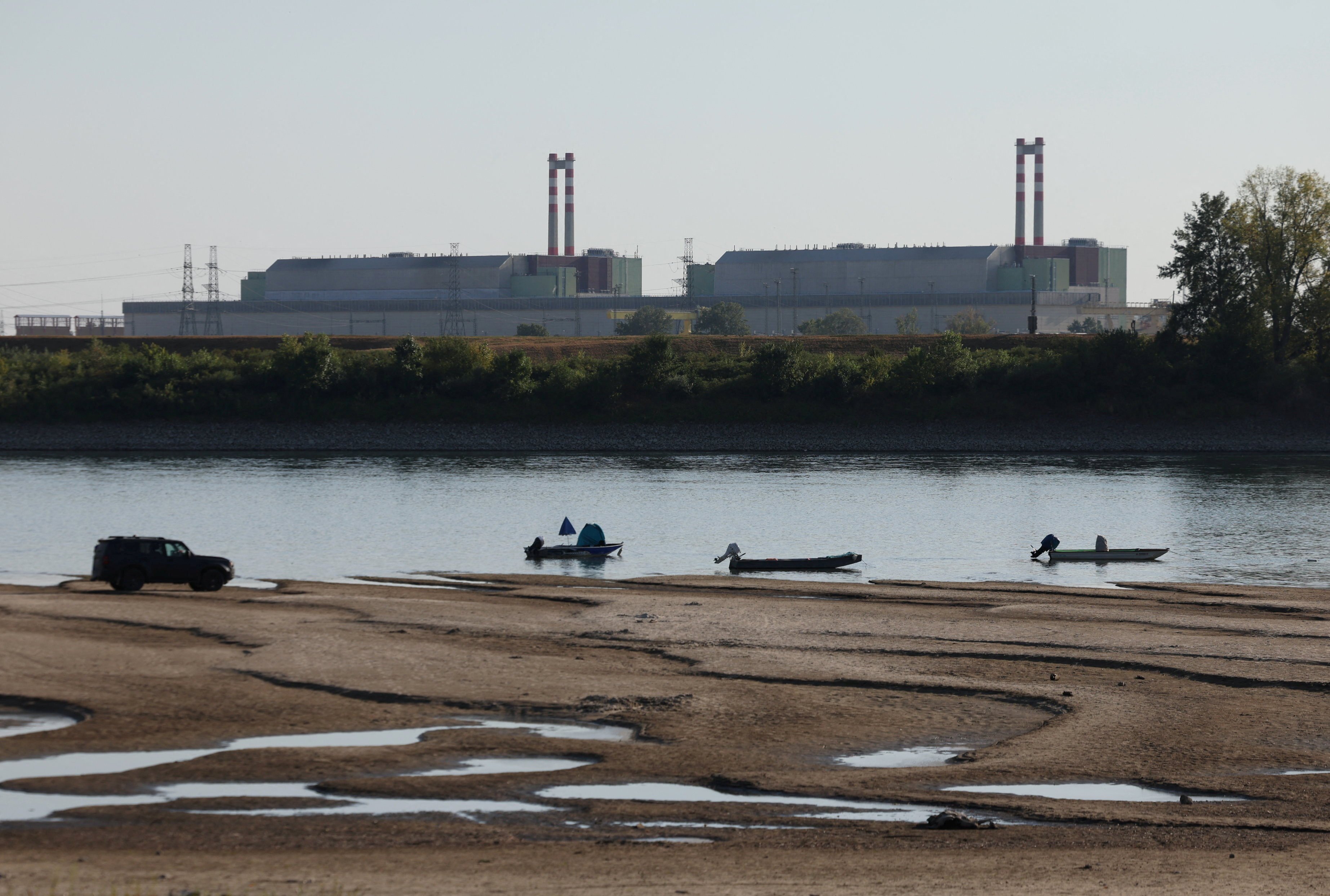 Paks Nuclear Power Plant in Hungary on Friday with the partially dried-up Danube riverbed. Photo: Reuters