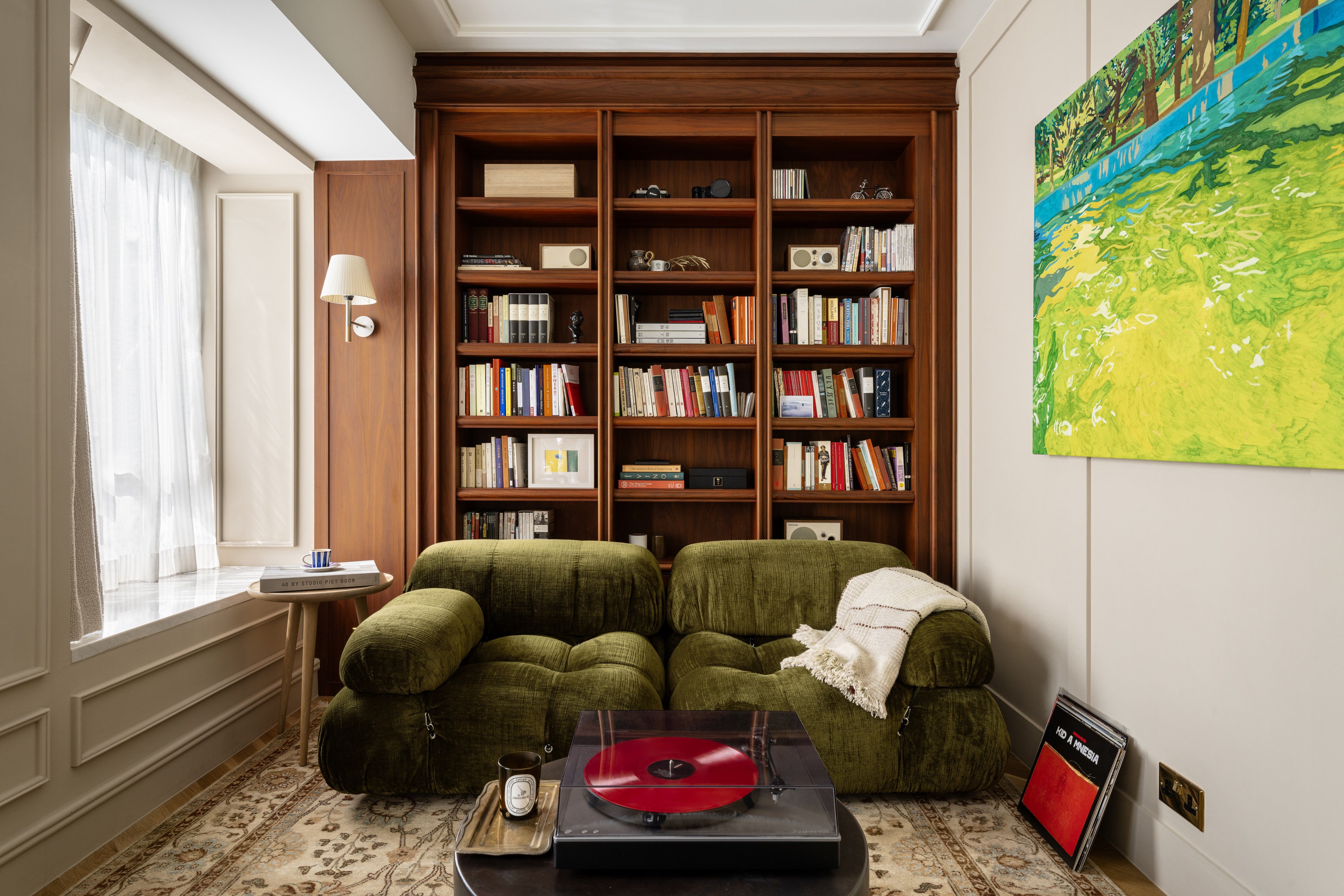 scmp.com - Peta Tomlinson - Can a Hong Kong flat blend modernity with vintage charm?