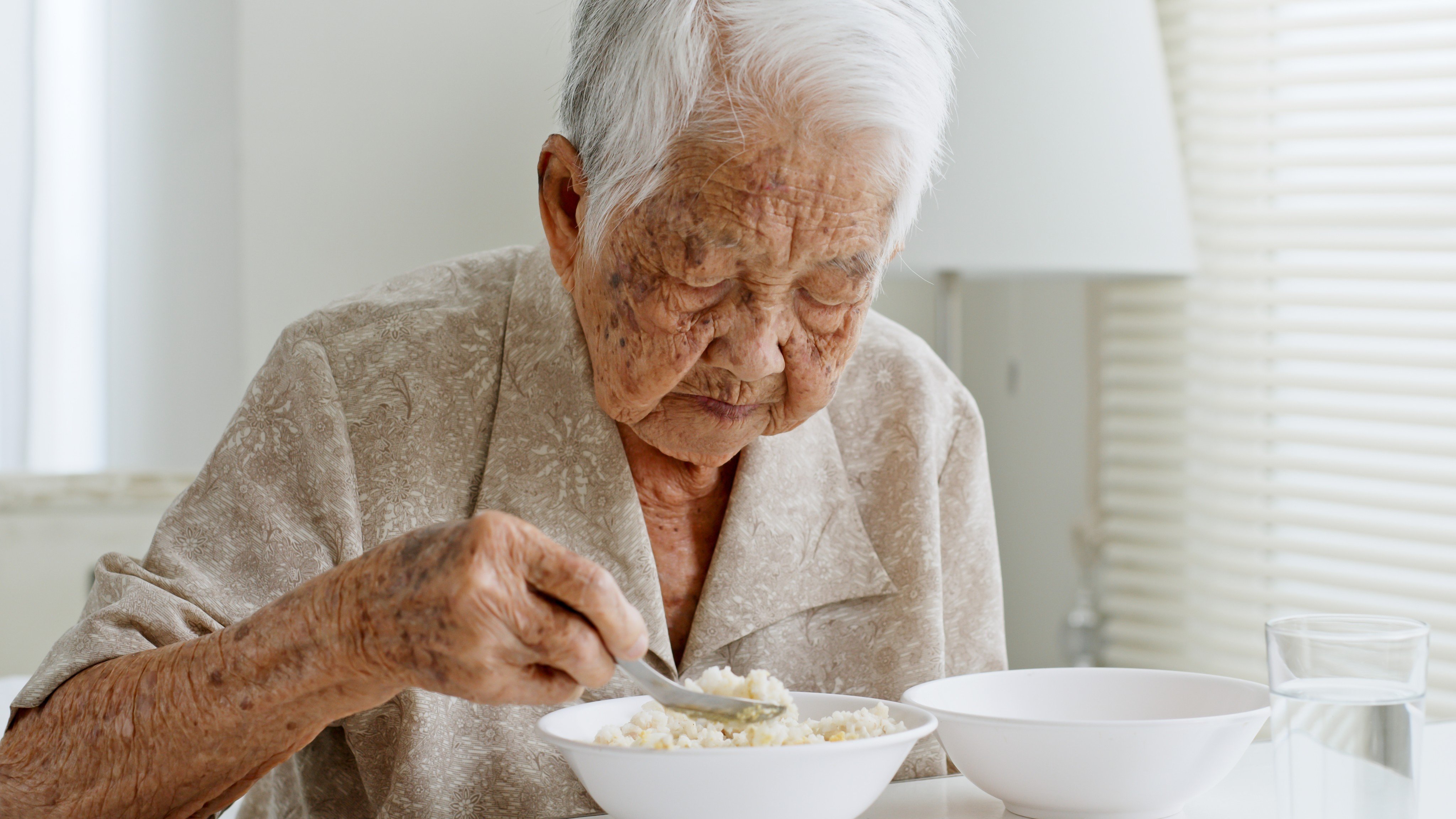 Despite the city having the highest life expectancy in the world, Hong Kong’s elderly face “hidden malnutrition” that sees nutrient deficiencies affecting health and independence. Experts describe the body’s key nutrient requirements as we age, and give advice on convenient ways to get them. Photo: Shutterstock