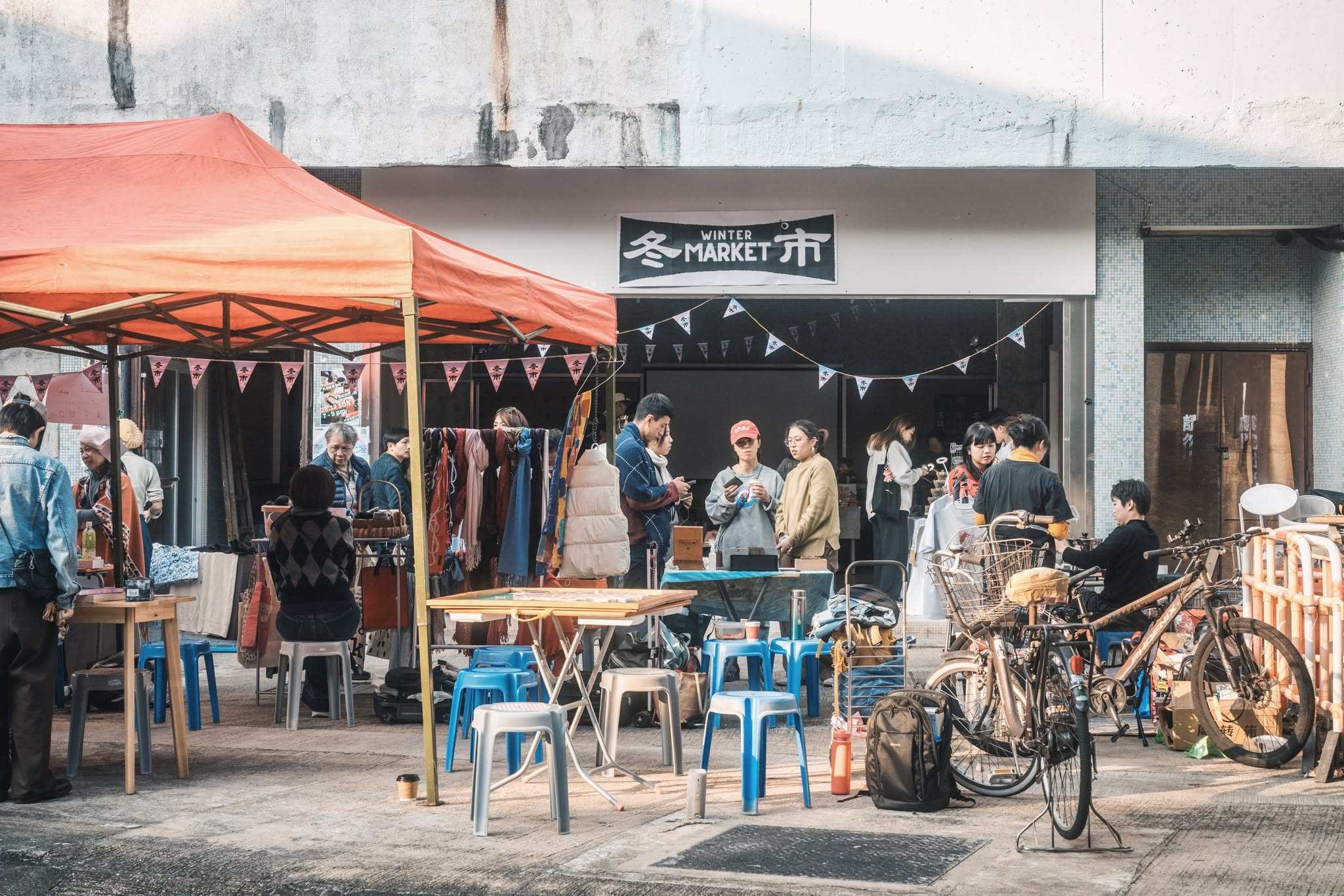 The once popular Peng Chau Cinema closed down almost four decades ago. The site, which currently hosts markets and other community events, is now up for sale. Photo: Peng Chau Cinema