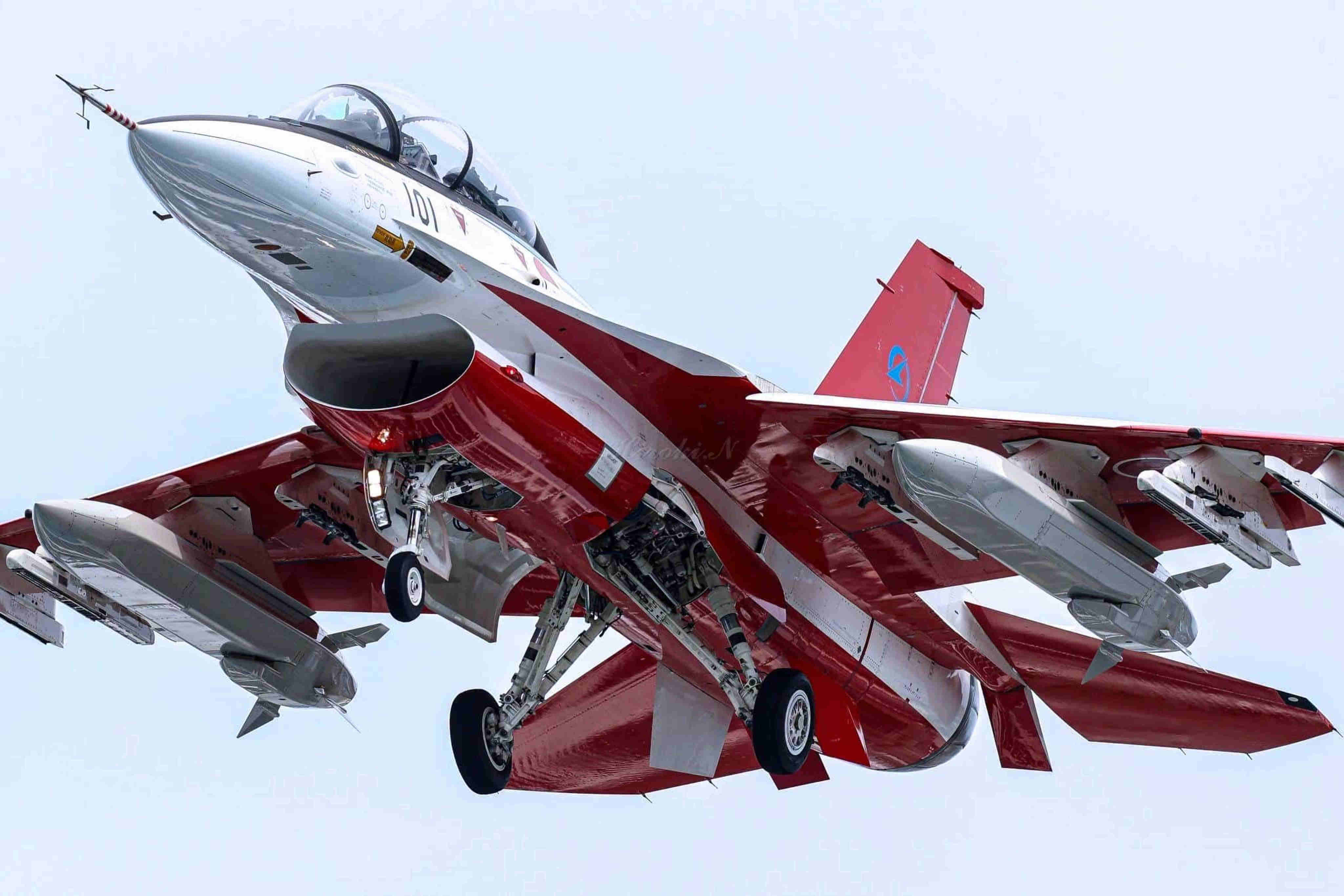 A Mitsubishi F-2B fighter jet was spotted carrying two inert air-launched Type 12 anti-ship missiles under its wings during a flight test at Gifu airbase in central Japan on July 30. Photo: Handout