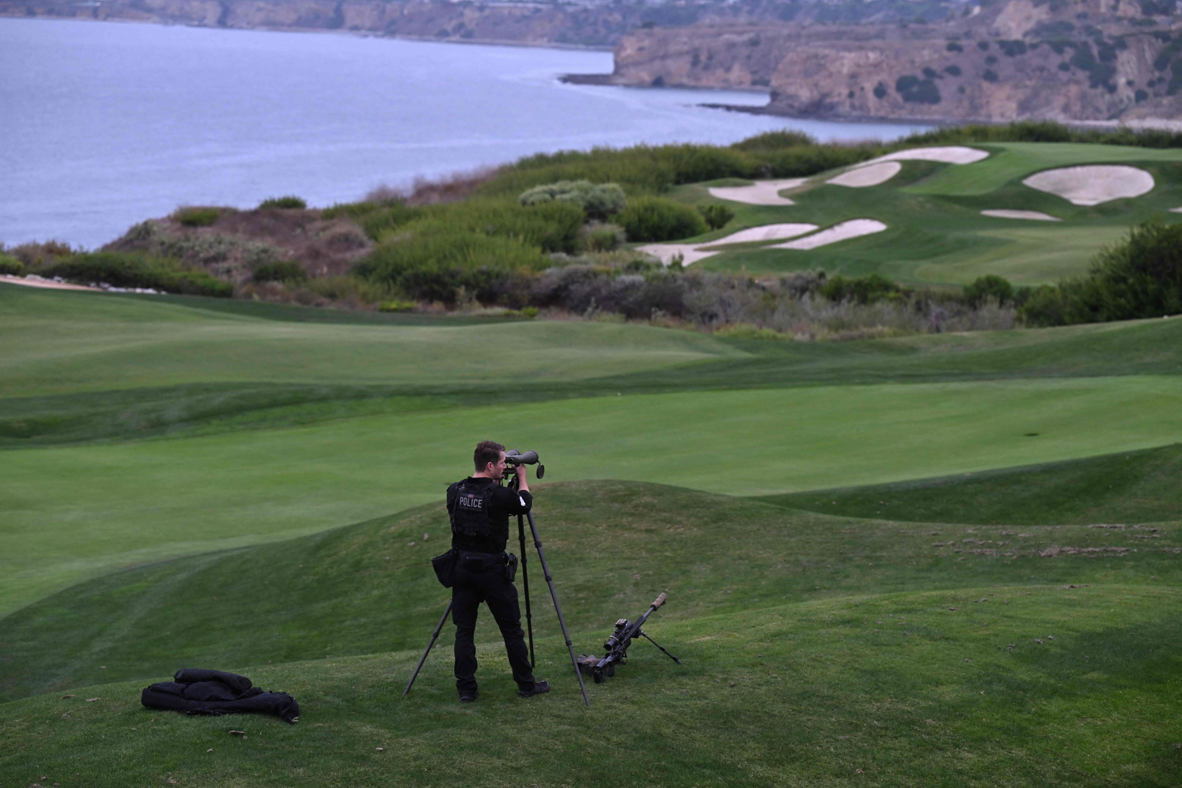 A US Secret Service agent mans a post at Donald Trump’s Los Angeles-area golf course in 2024. Photo: AFP