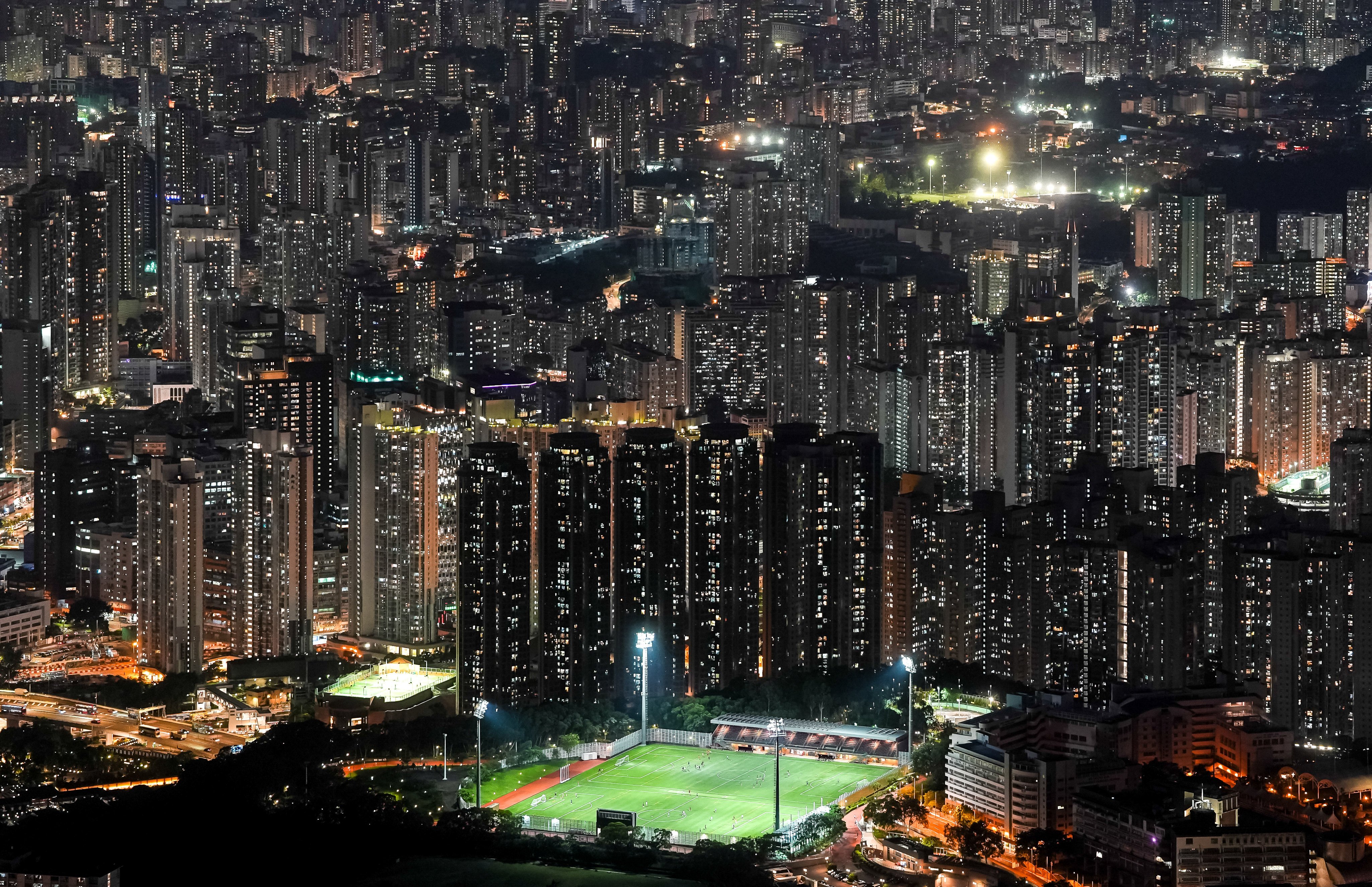 CLP, which supplies electricity to customers in the New Territories, Kowloon and Lantau Island, says its average net tariff in August was 4 per cent higher than in January. Photo: Elson Li