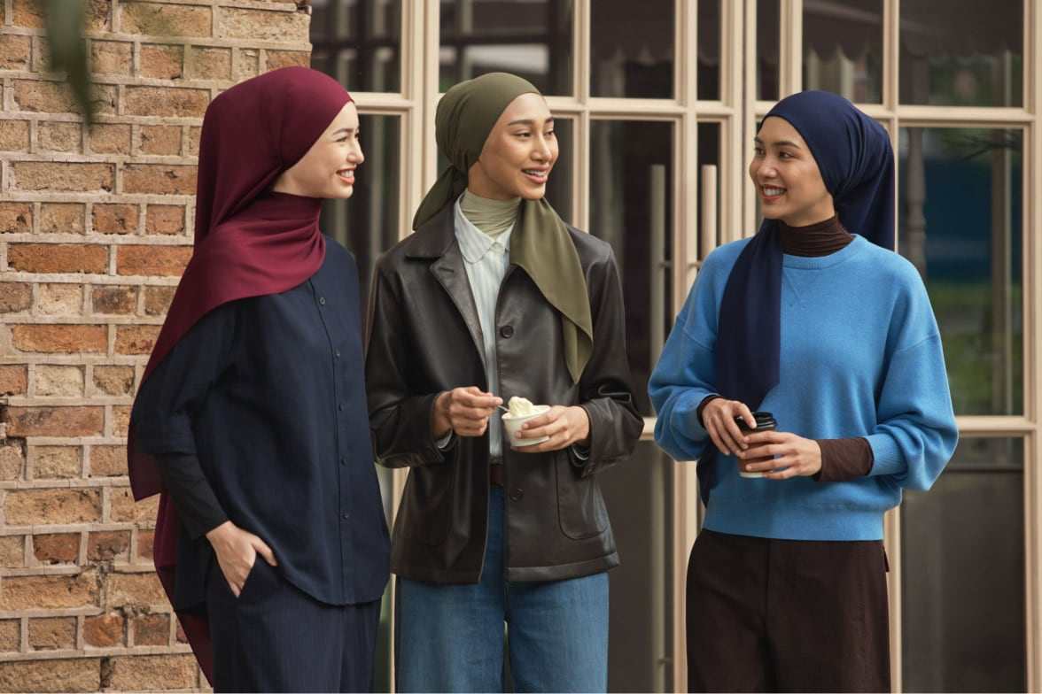 Models wear hijabs from Uniqlo Malaysia’s modest-wear line. Photo: Uniqlo Malaysia