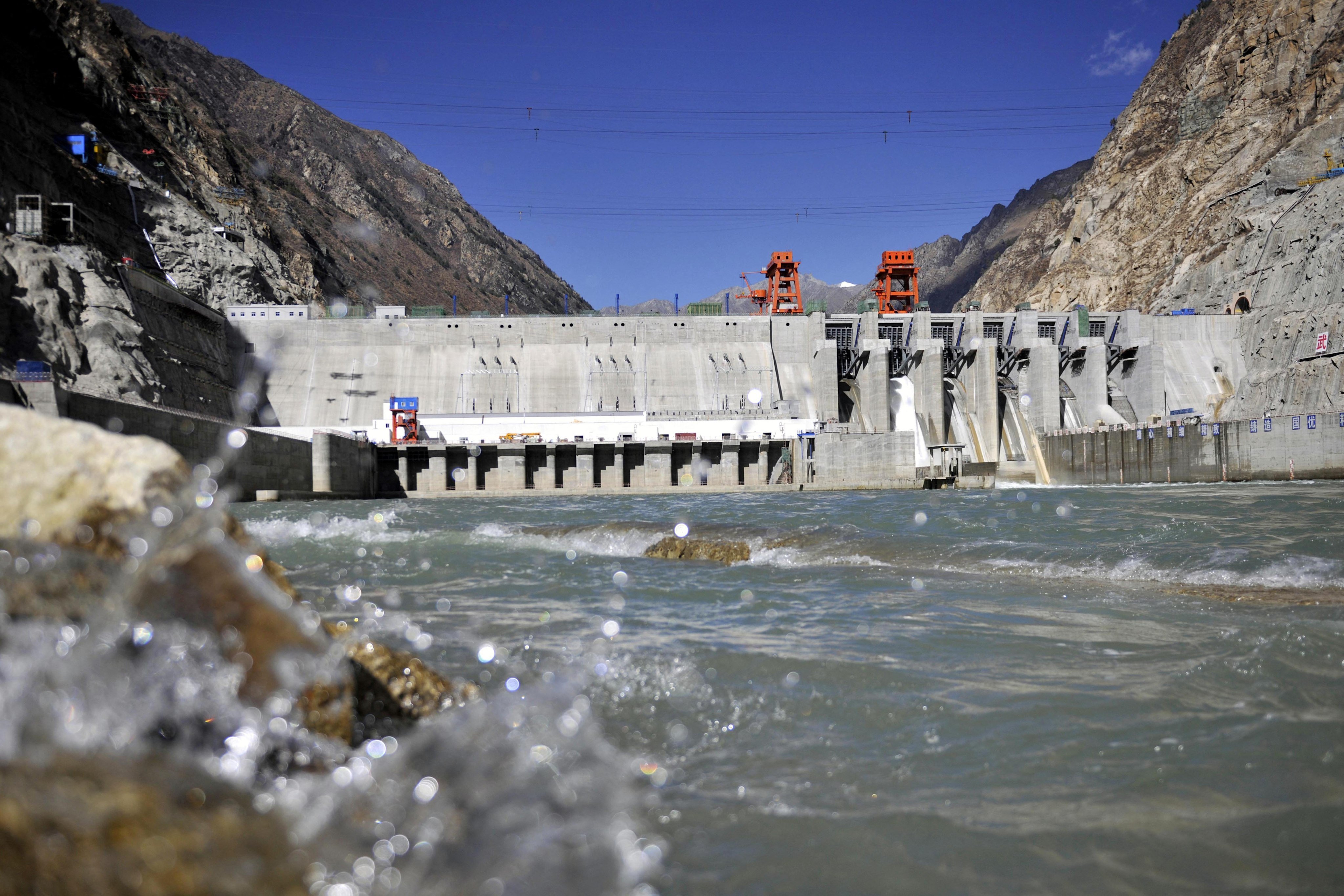China is using AI to identify and track fish populations travelling through a fishway at Zangmu Hydropower Station on the Yarlung Tsangpo River in Tibet. Photo: China Out/AFP