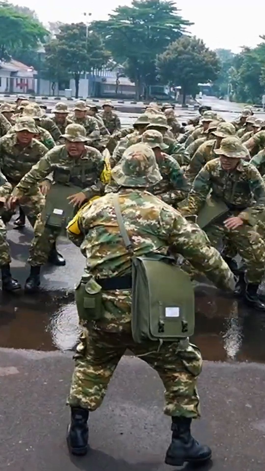 Military-style boot camps for Indonesia’s minimarket workers