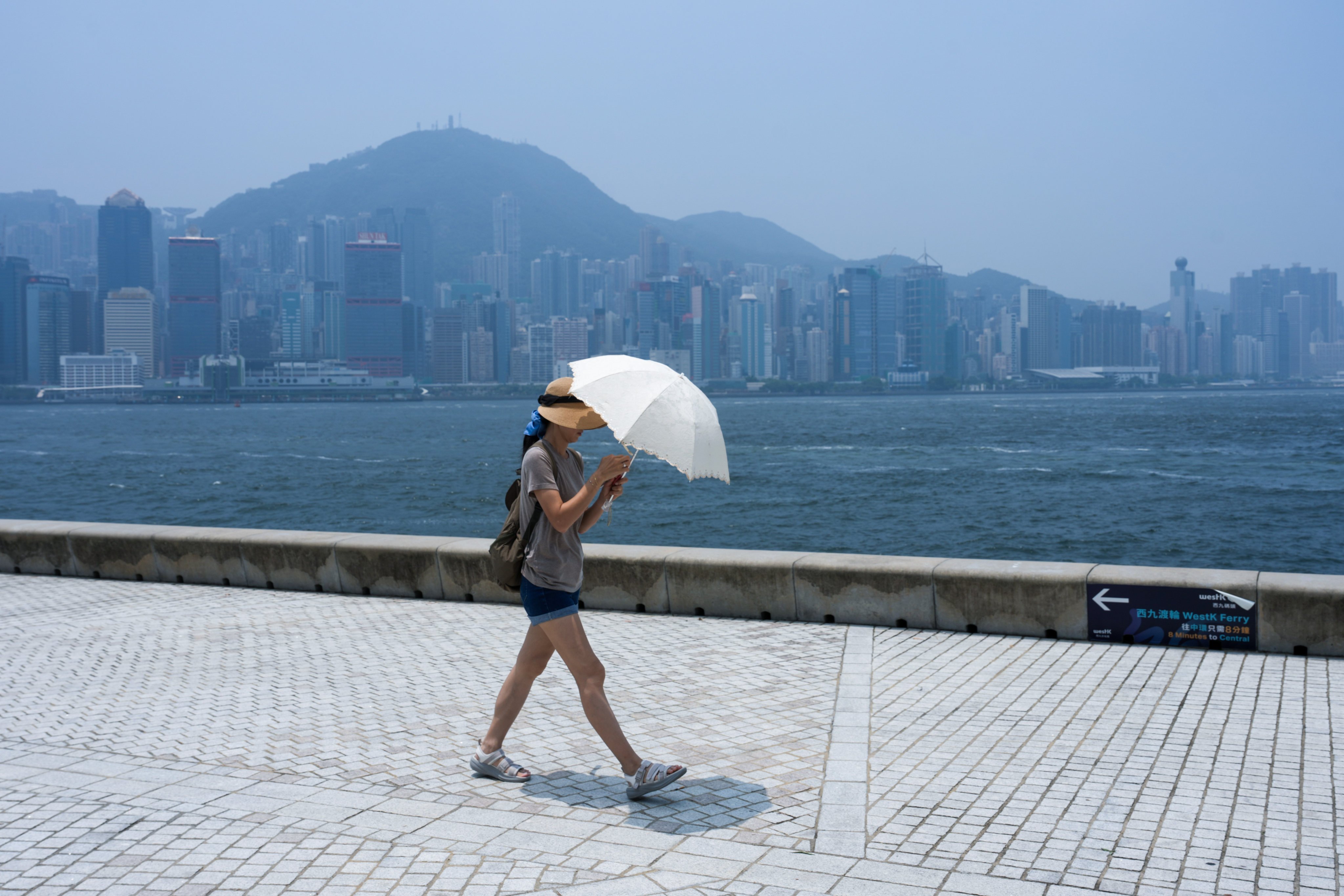 Temperatures exceeded 38 degrees in parts of Hong Kong on Saturday. Photo: Dickson Lee