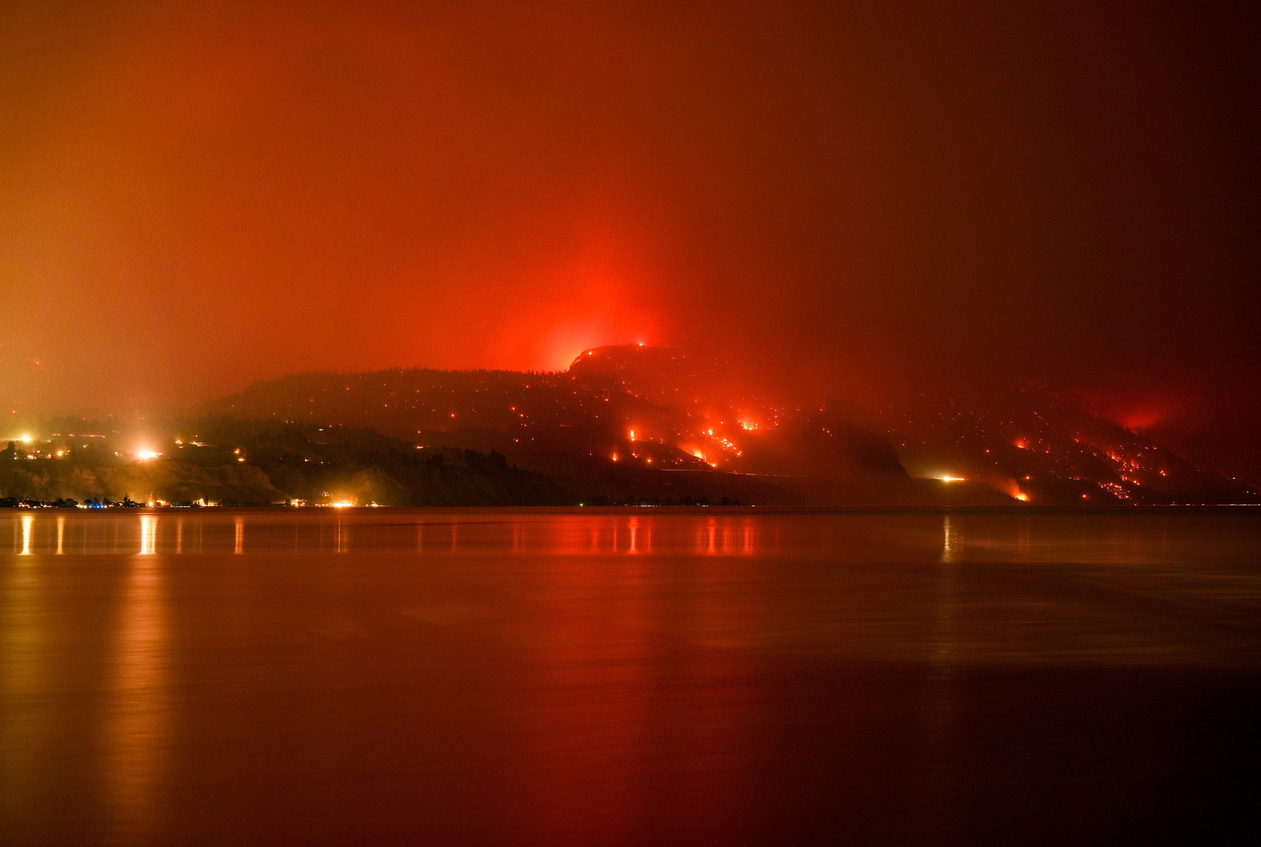 The Bald Range wildfire, that has forced people out of their homes in the south Okanagan region, burns in Summerland, British Columbia, Canada at the weekend. Photo: The Canadian Press via AP