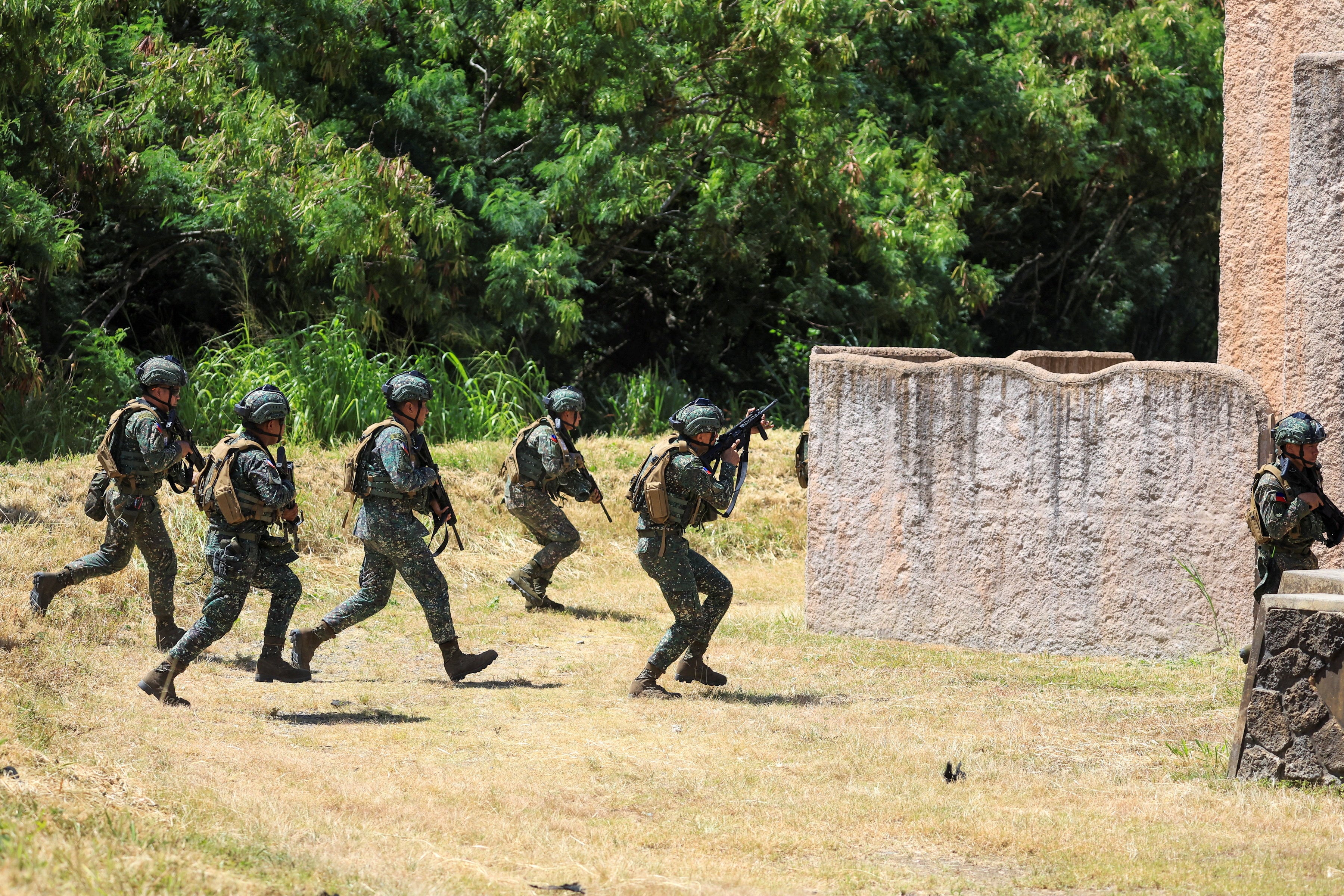 Philippine marines conduct a military operation as part of the Rim of the Pacific exercises held at Bellows Air Force Station in Waimanalo, Hawaii, in June. Photo: Reuters