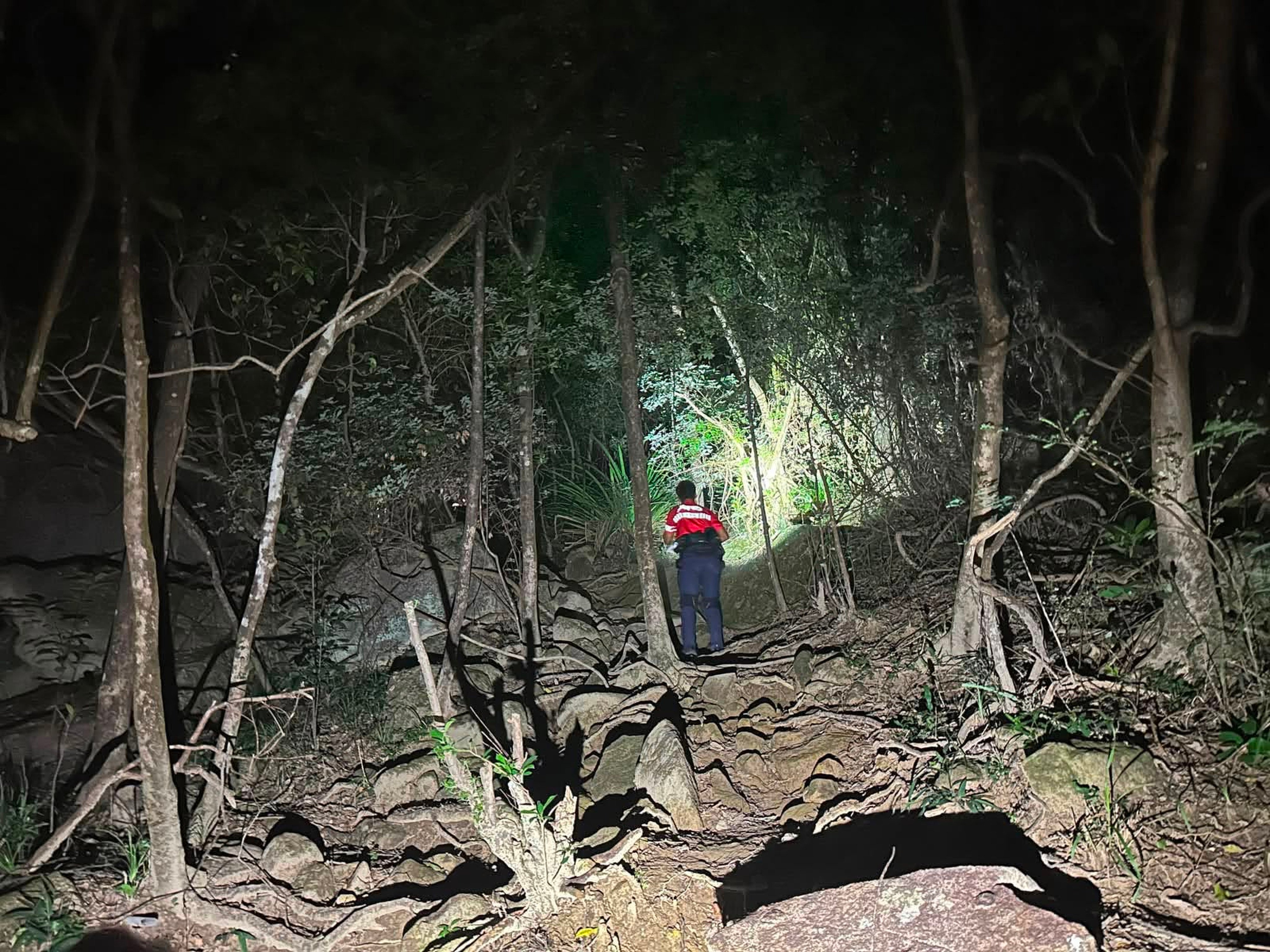 A member of the Hong Kong Guardians searches for the missing man over the weekend. Photo: Hong Kong Guardians