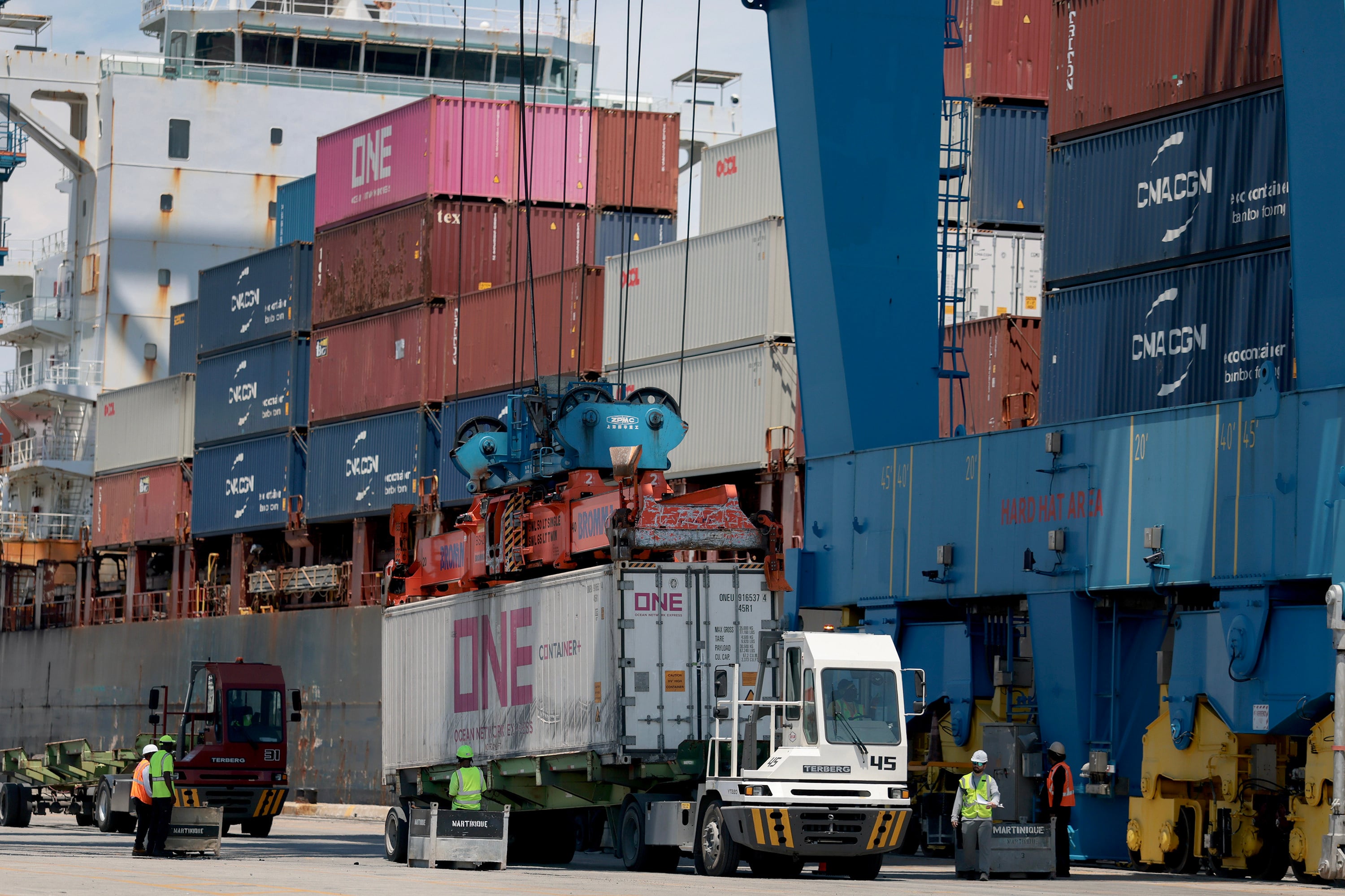 The legal foundation of US President Donald Trump’s new tariffs is “not rock solid”, according to a report. Photo: Getty Images