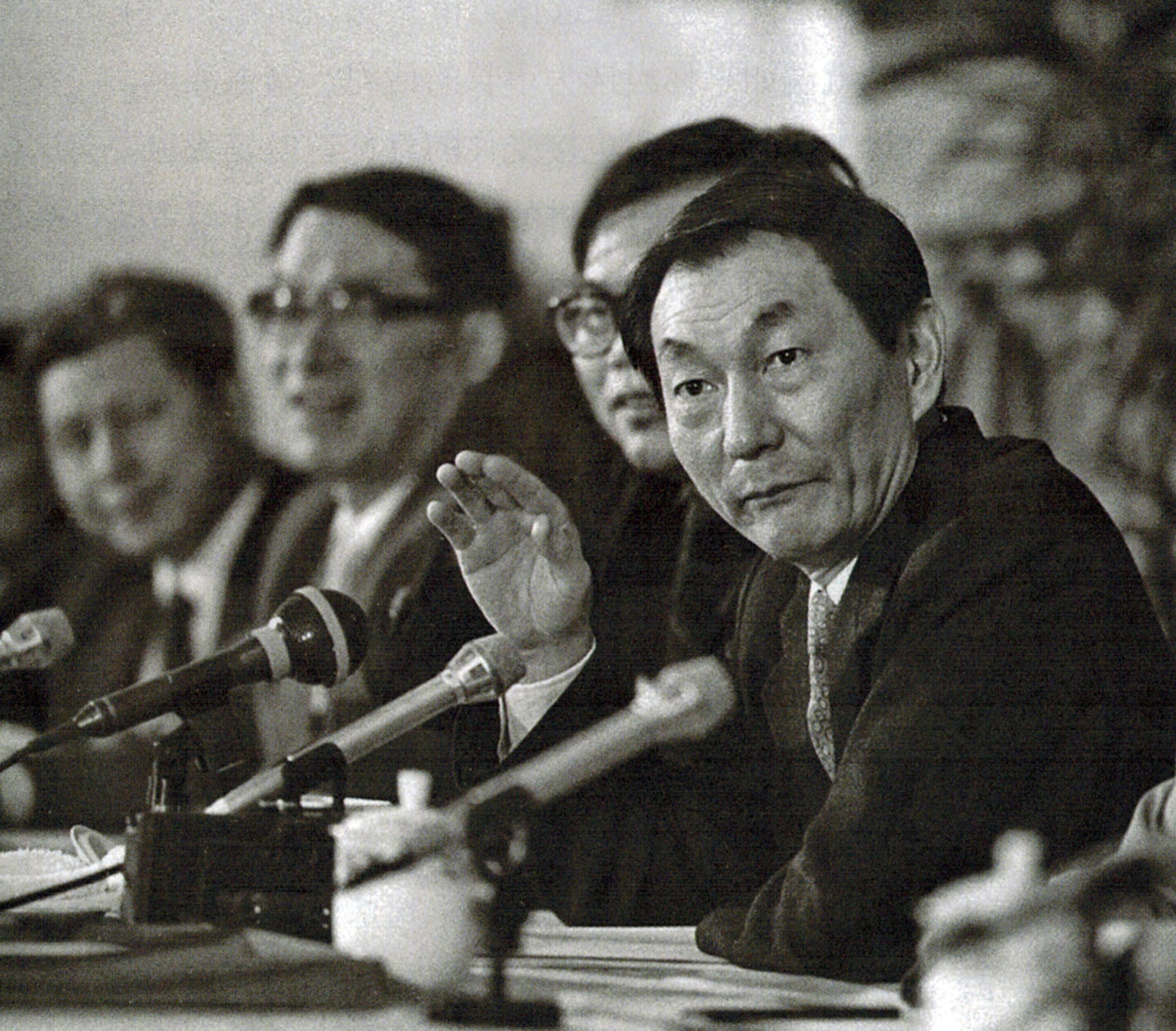 Former Chinese premier Zhu Rongji, has died aged 97. Here, as Shanghai mayor in April 1988, he speaks after the first preliminary meeting of the 9th Shanghai People’s Congress. Photo: SCMP