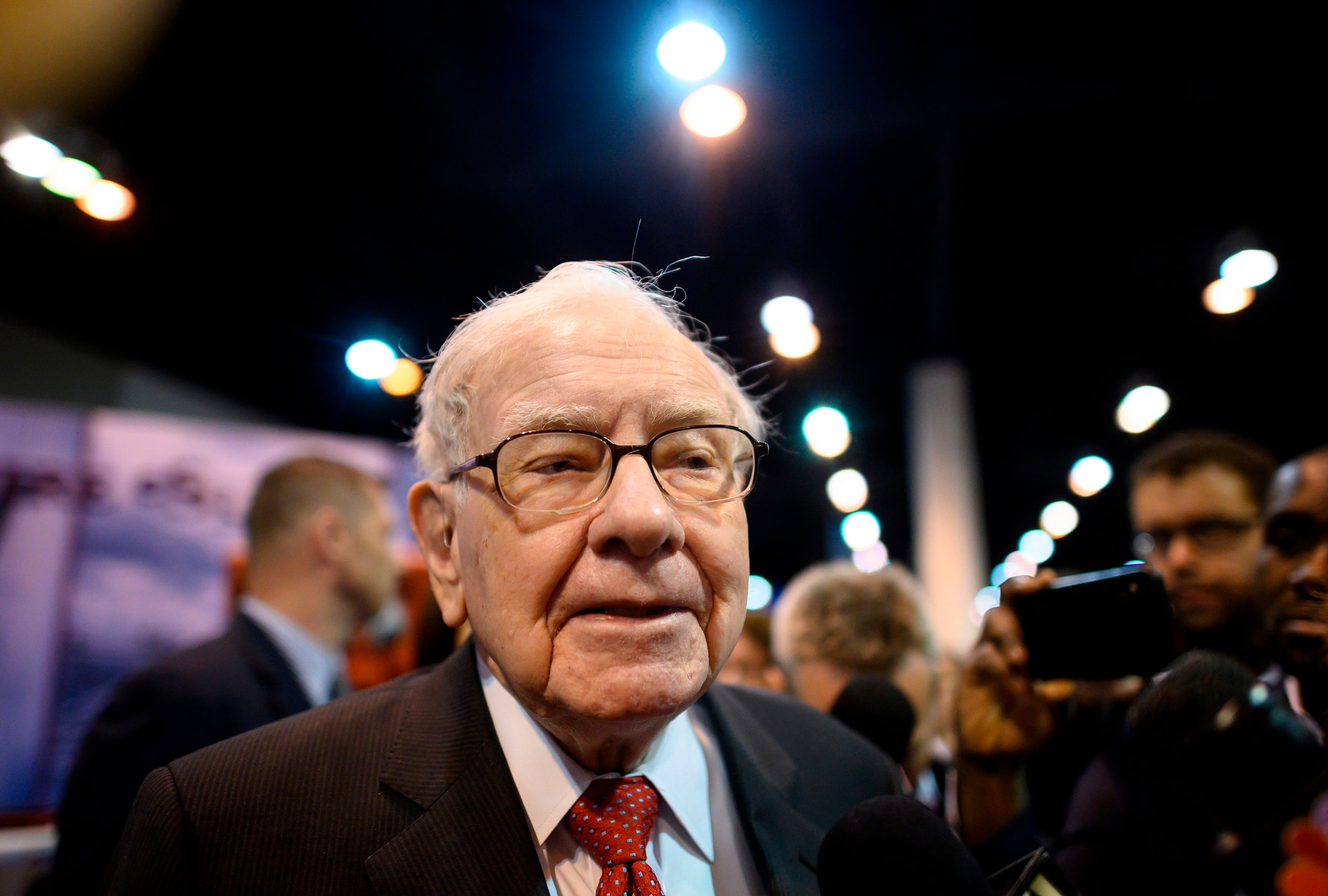 Warren Buffett, CEO of Berkshire Hathaway, speaks to the press as he arrives at the annual shareholders meeting in Omaha, Nebraska, on May 4, 2019. Photo: TNS