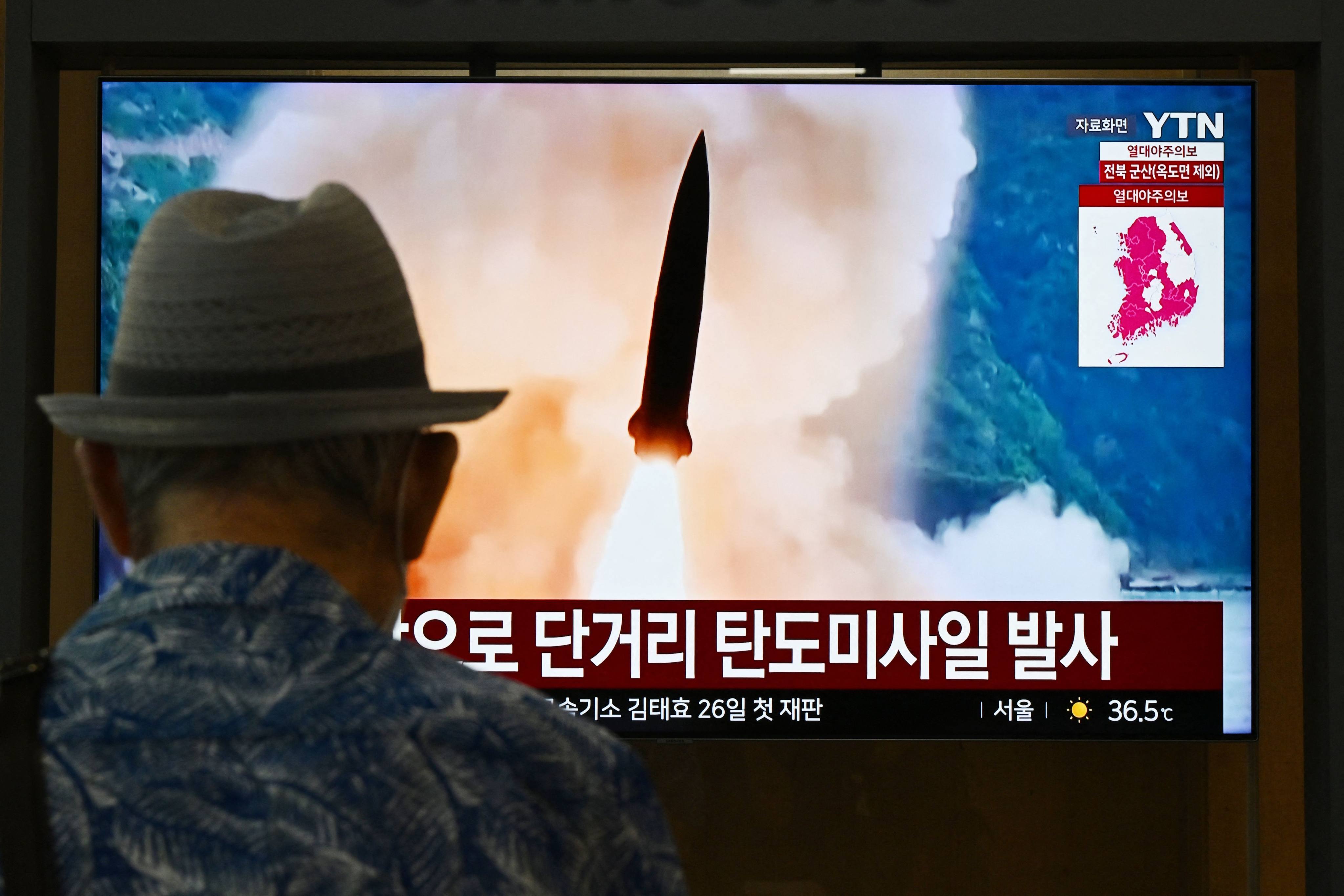 News coverage showing footage of a North Korean missile launch on a screen at a railway station in Seoul. On Wednesday, Japan’s defence ministry said North Korea fired a suspected ballistic missile towards the sea outside Japan’s exclusive economic zone. Photo: AFP