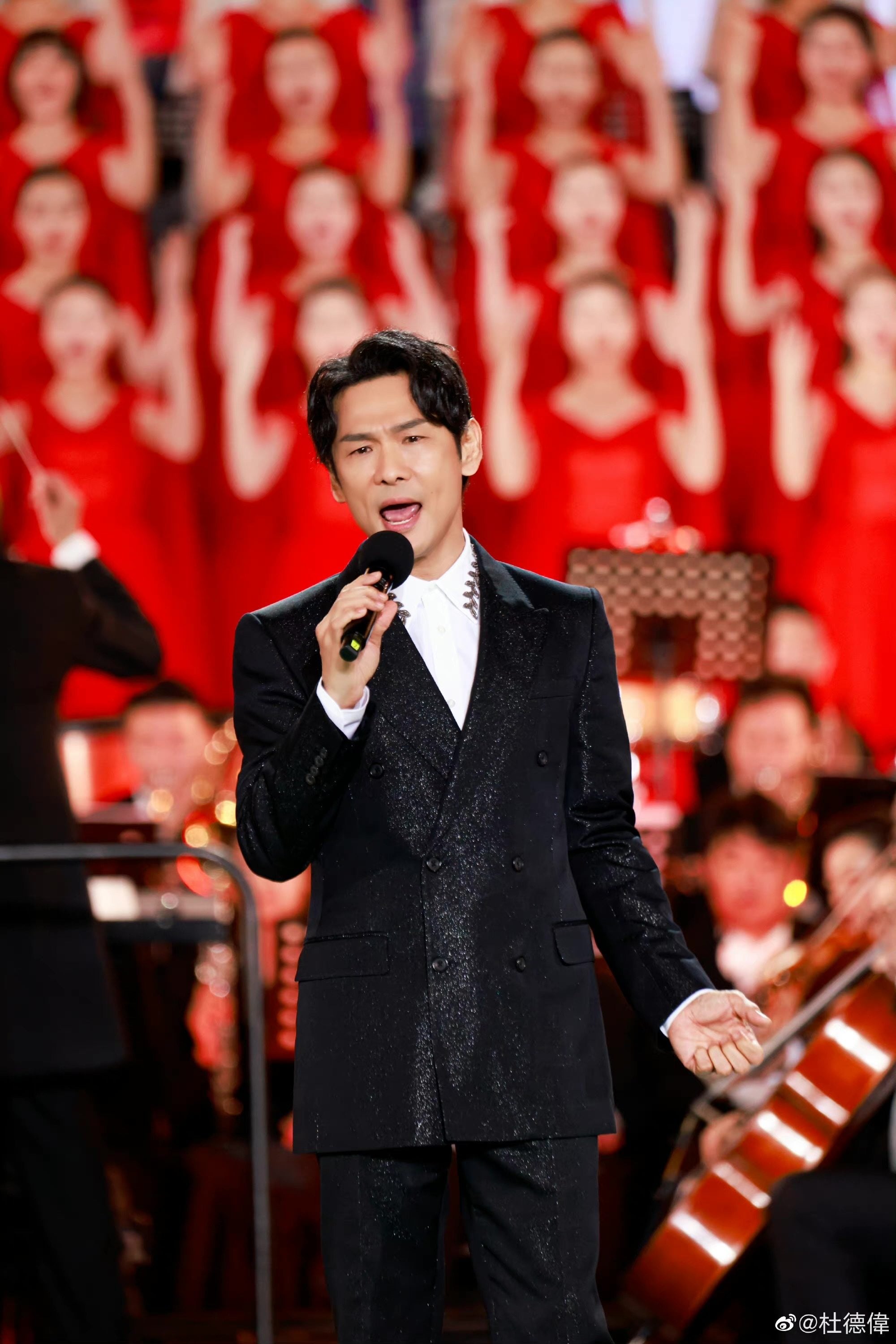 Alex To performs during the  “2021 New Year Concert – Sailing in the Greater Bay Area” in Shenzhen in January 2021. Photo: Weibo