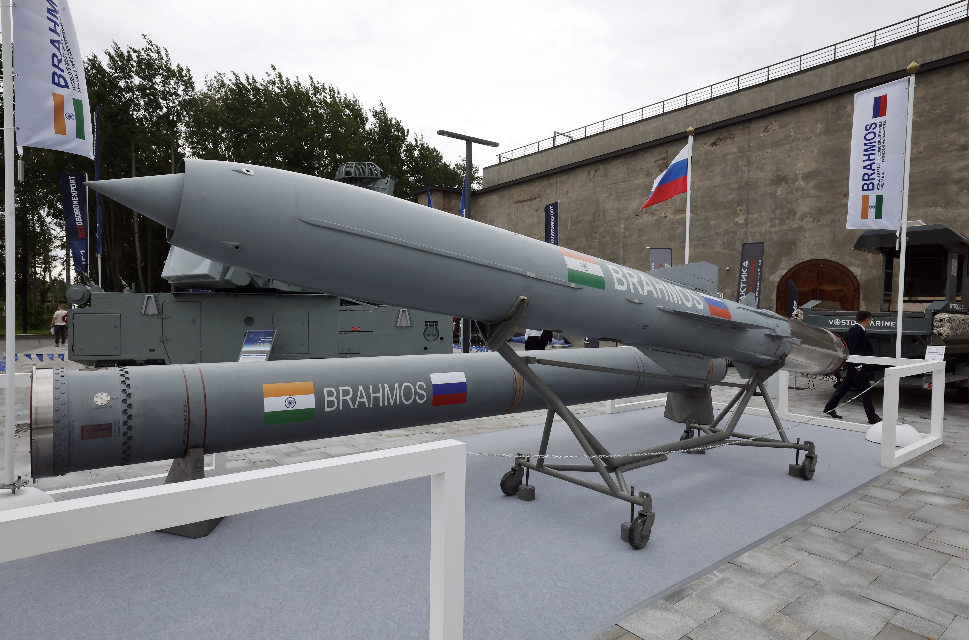 Indian-Russian BrahMos cruise missiles are on display at the International Maritime Defence Show Fleet-2026 in Kronstadt, outside St. Petersburg, Russia, in June. Photo: EPA