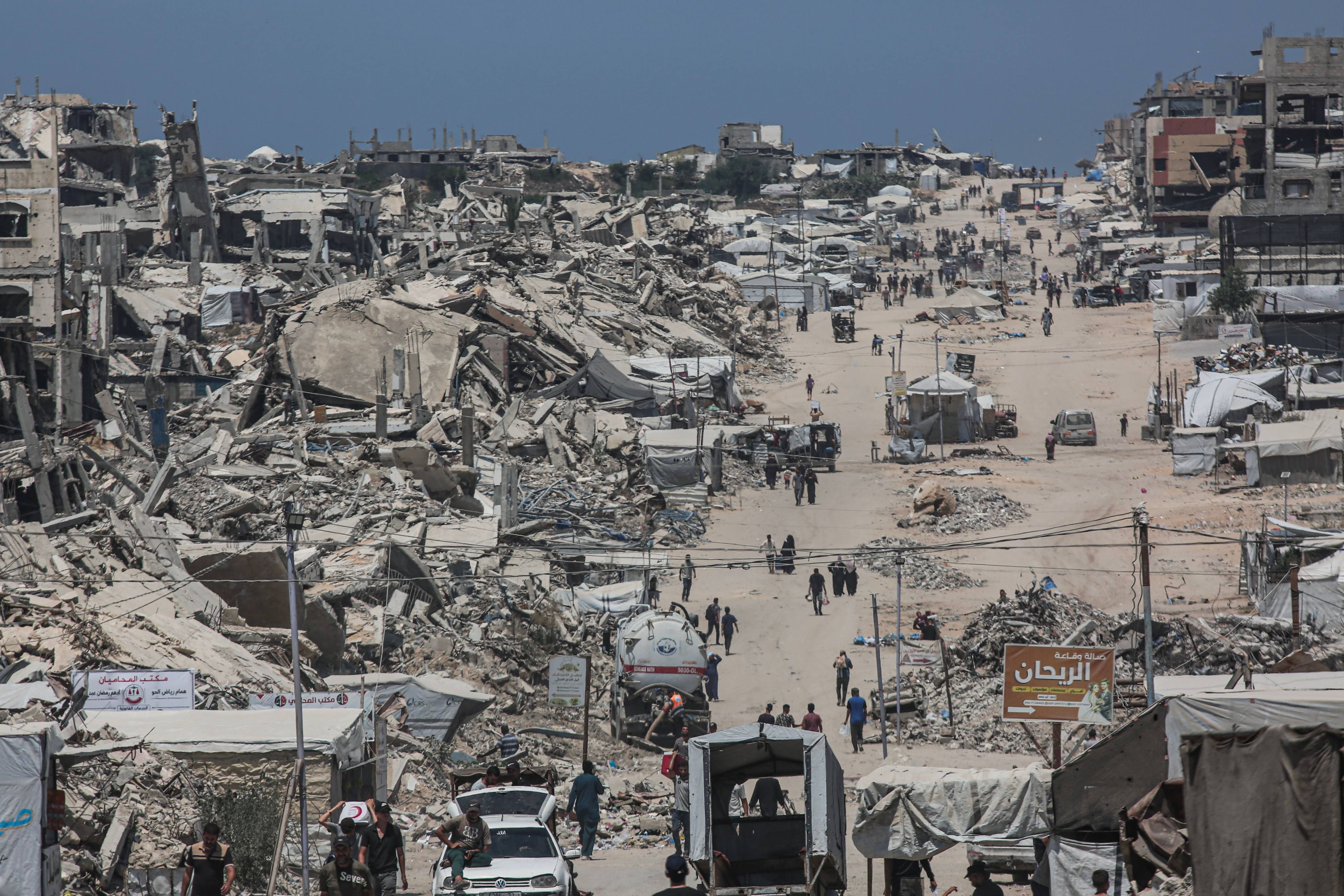 Extensive destruction is seen in on Tuesday the northeastern area of Beit Lahia in the northern Gaza Strip, where homes and buildings have been reduced to rubble following months of war and military operations. Photo: dpa