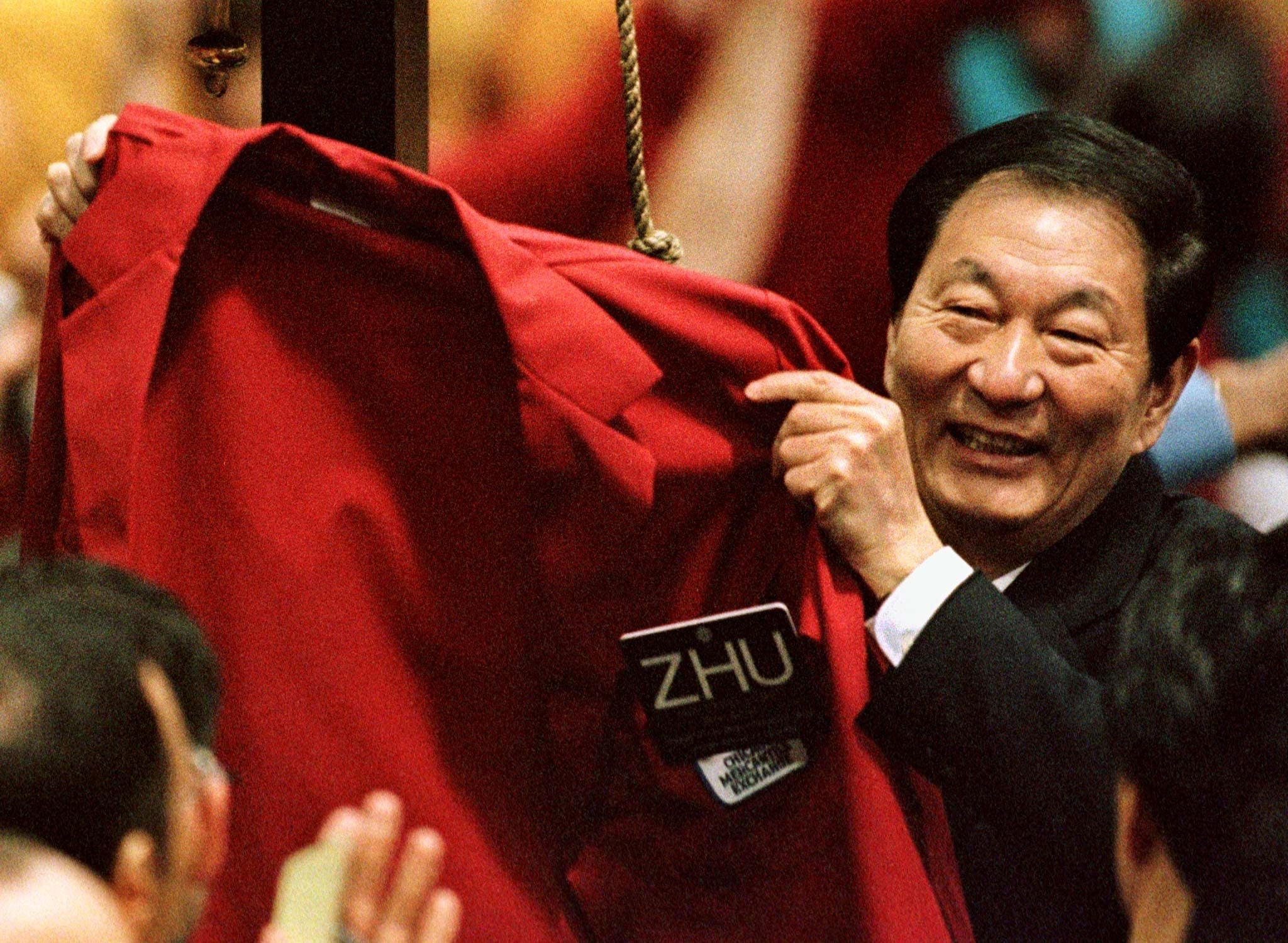 Zhu Rongji during a 1999 visit to the Chicago Mercantile Exchange. Photo: Reuters