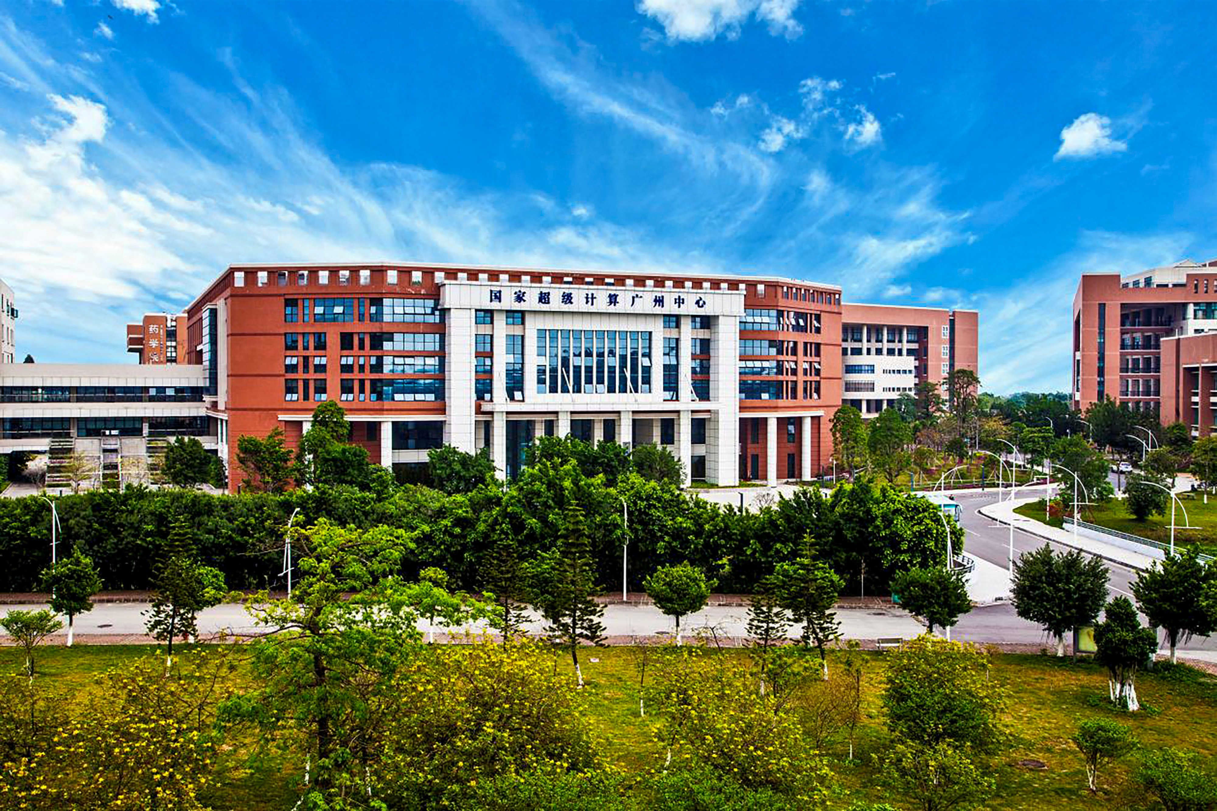 scmp.com - Coco Feng - Home province of DeepSeek, Moonshot founders seeks to retain future AI talent