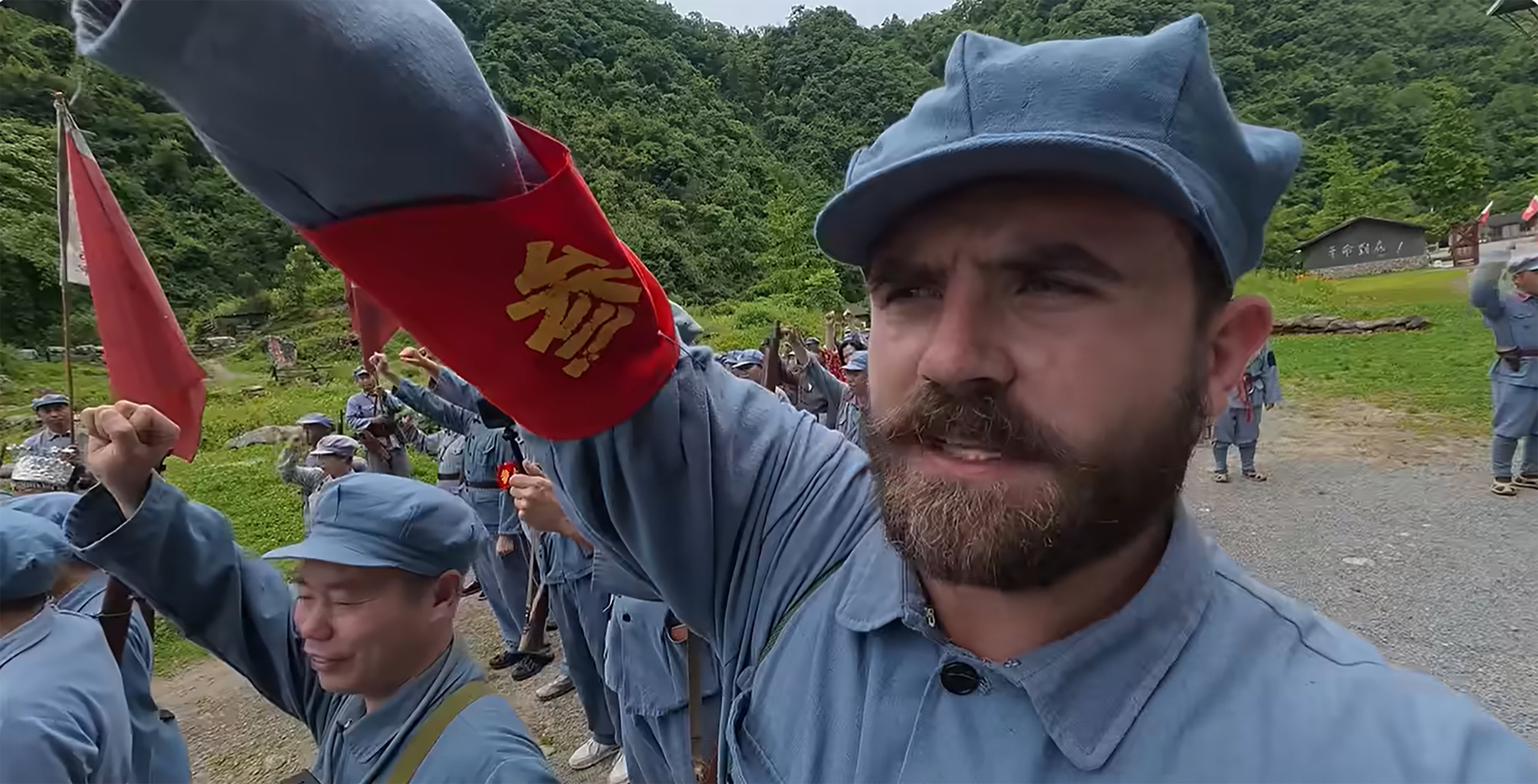 The British YouTuber “Mike Okay” dressed in Red Army uniform for a battle reenactment. Photo: Youtube/Mike Okay